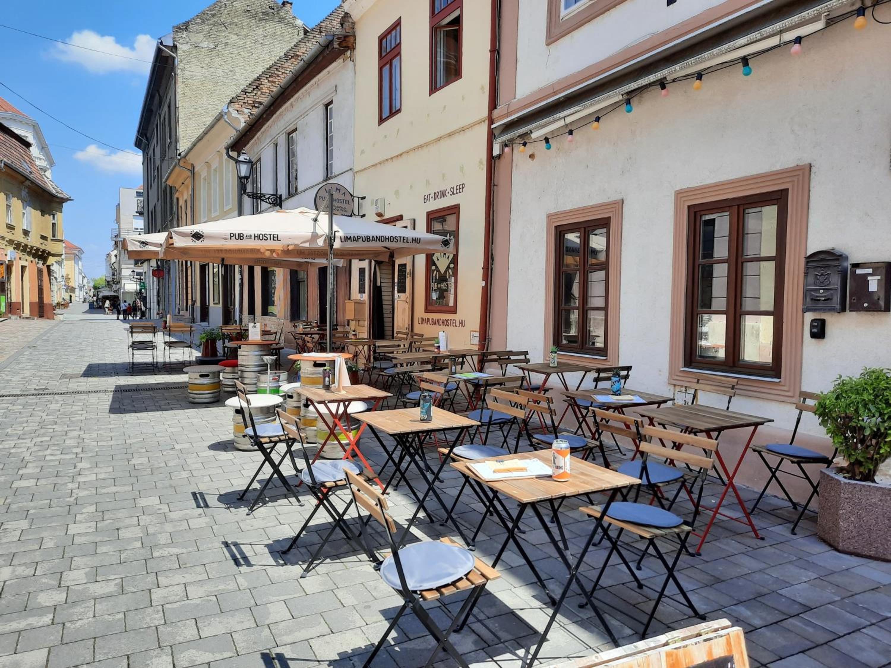 Borbarátok Háza view 2
