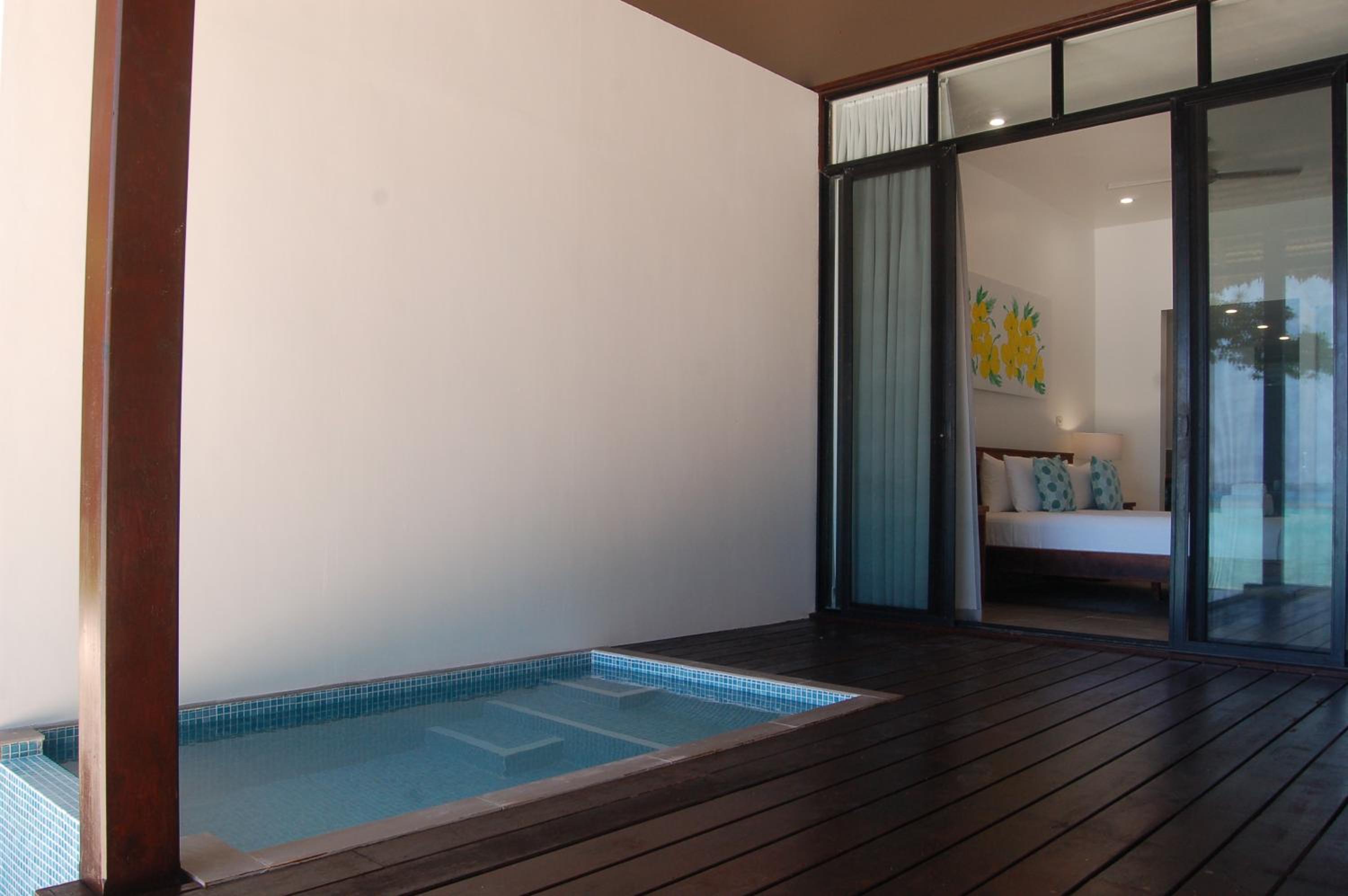Barrier Beach Resort