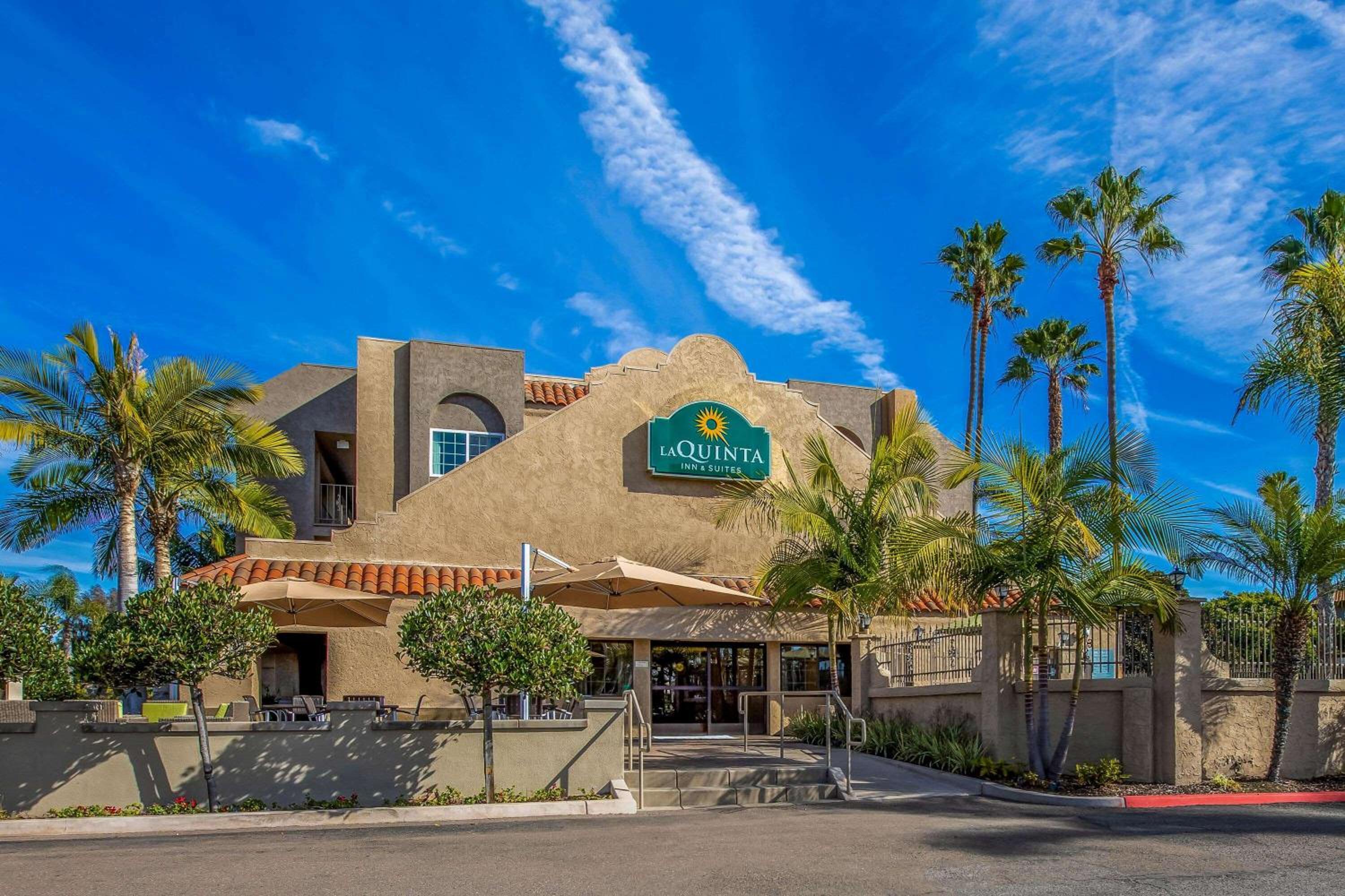 Hotel La Quinta by Wyndham Carlsbad - Legoland Area - Image 1