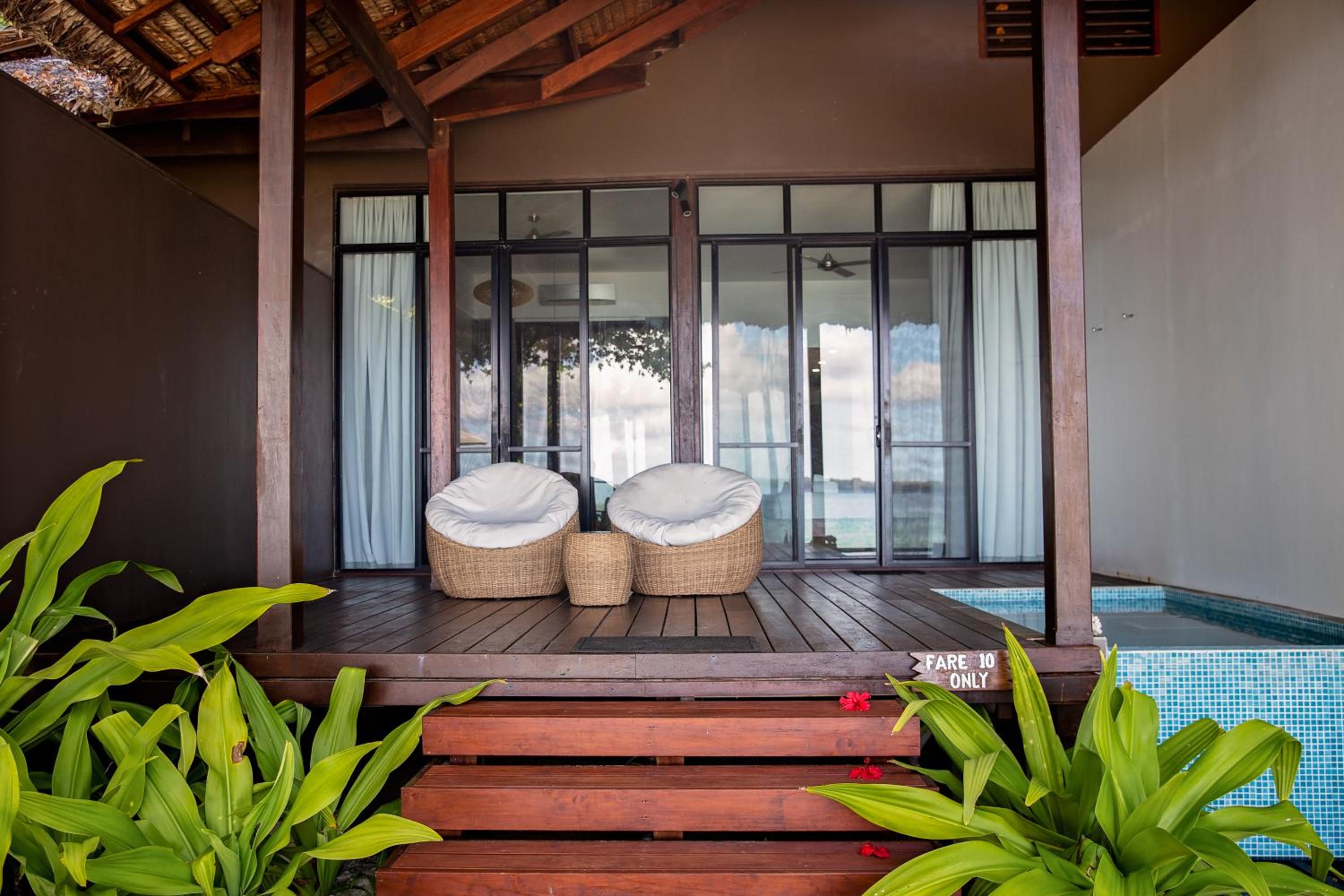 Barrier Beach Resort