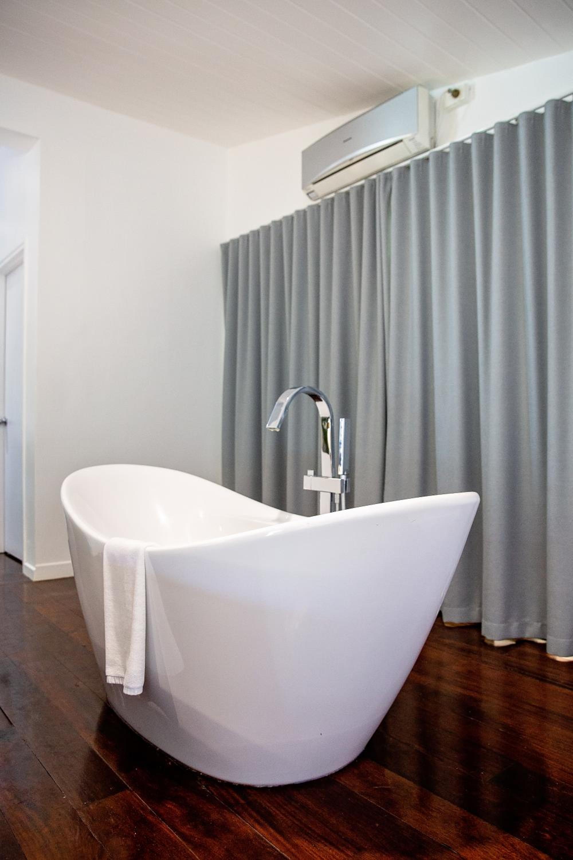 Barrier Beach Resort