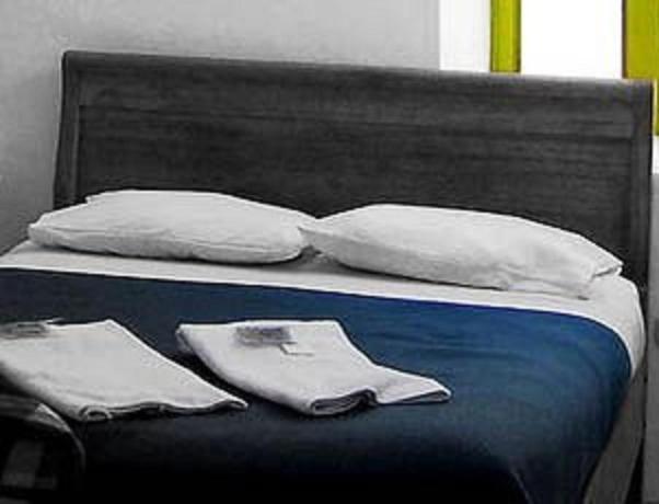 Collins Avenue Hostel view 2