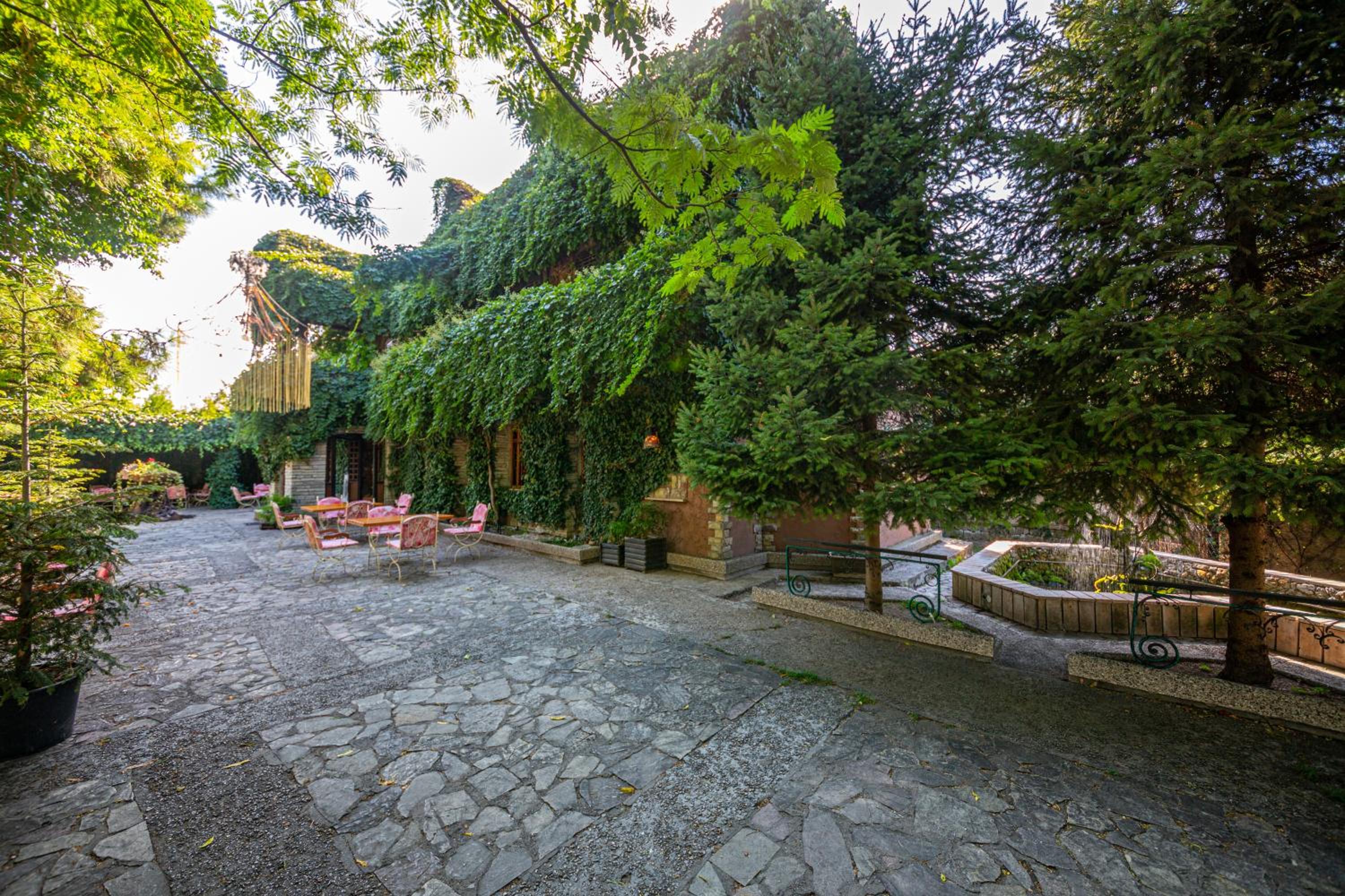 Hotel Legjenda