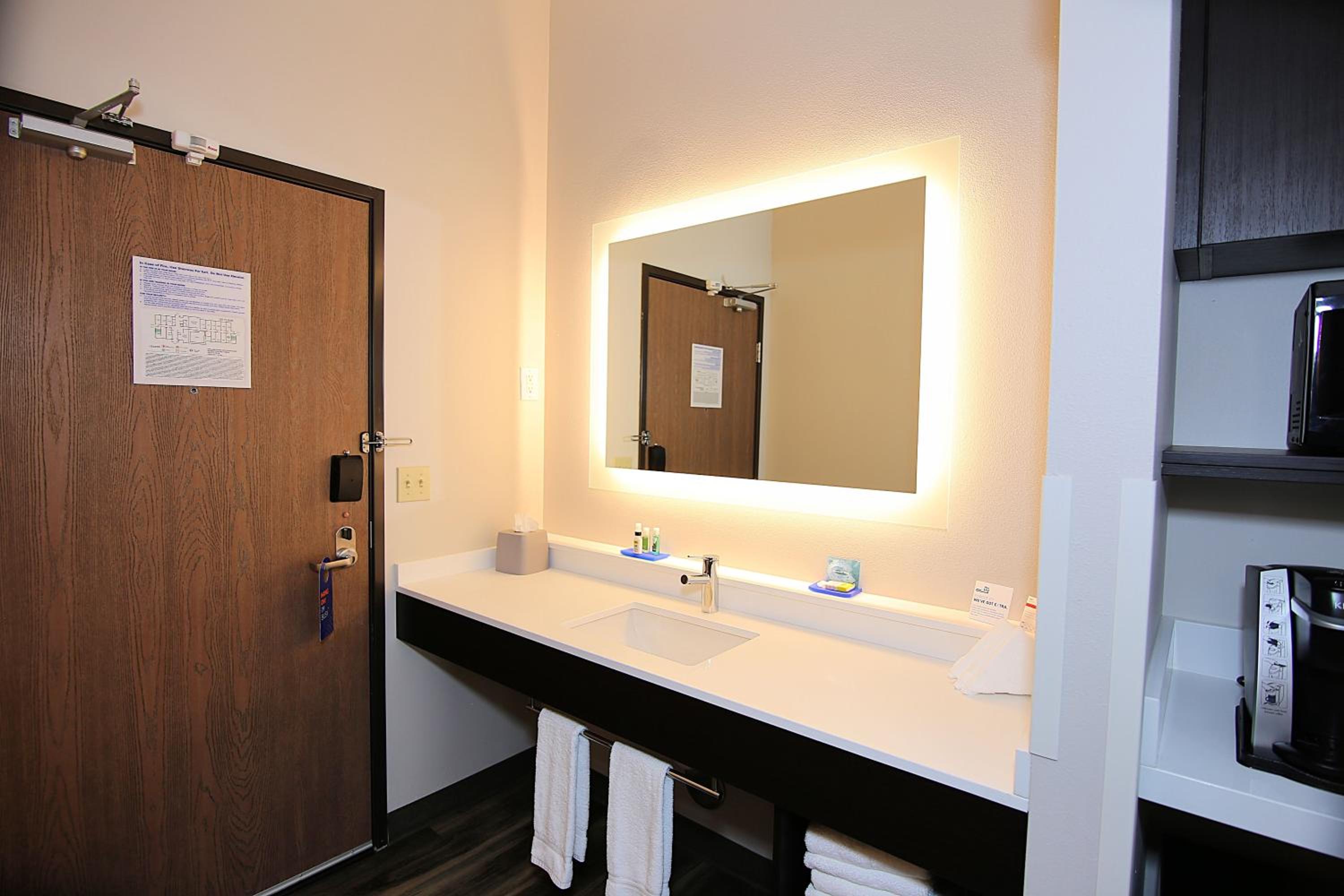 Ashland Vacations - Holiday Inn Express Hotel Suites Ashland, an IHG Hotel - Property Image 32