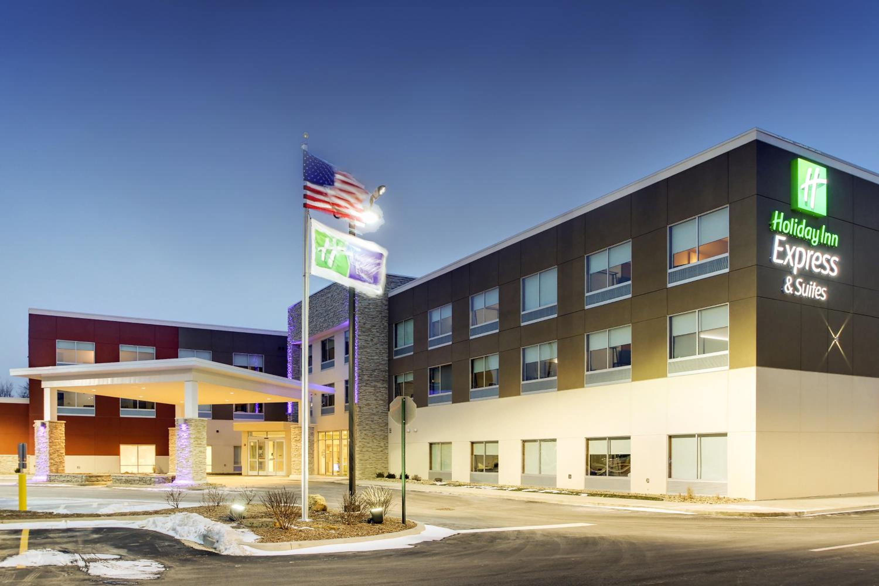 Galesburg Vacations - Holiday Inn Express Suites Galesburg, an IHG Hotel - Property Image 16