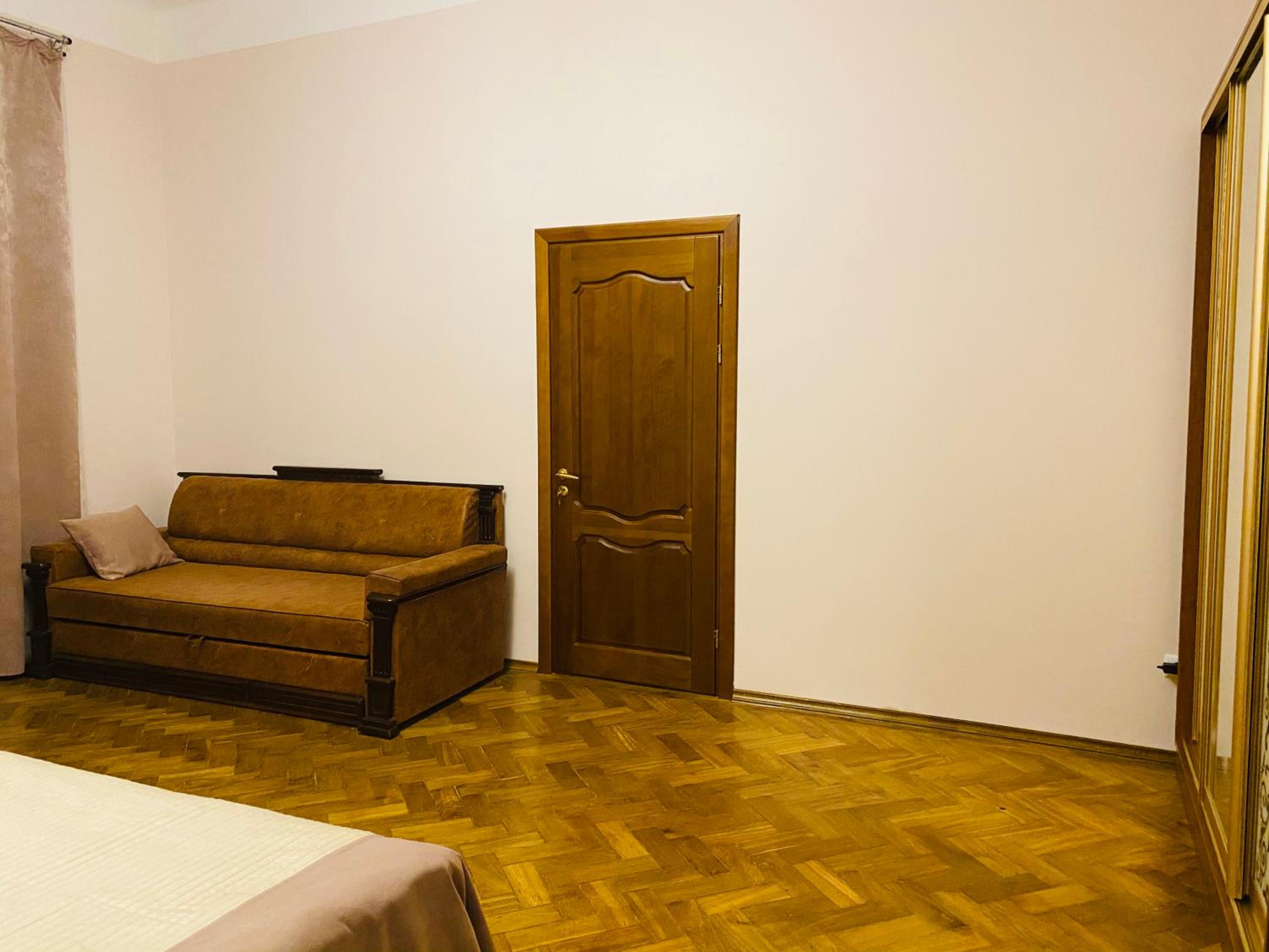 Верхрат en Lviv — hotel room
