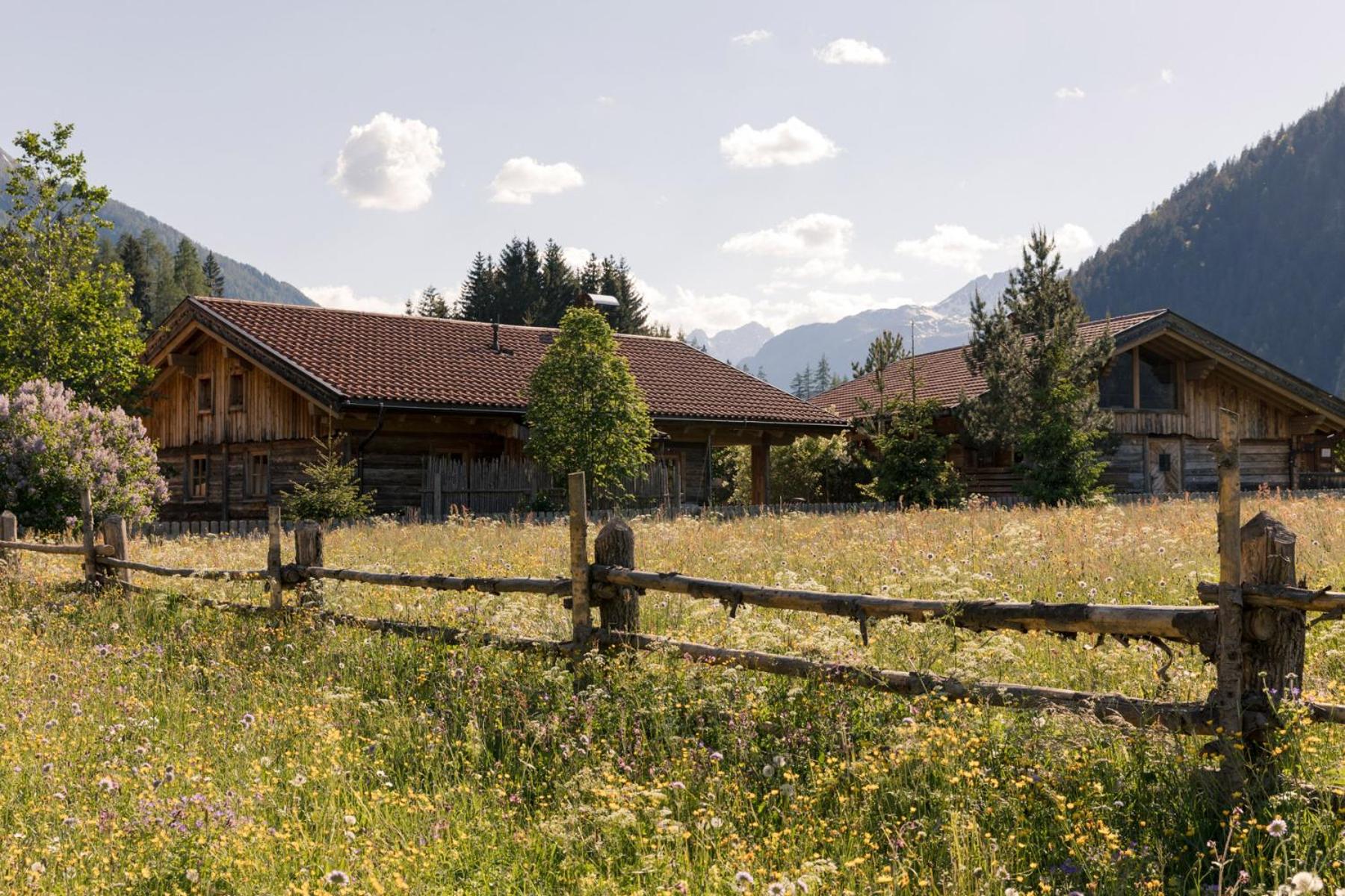 LaPosch - Living Lands