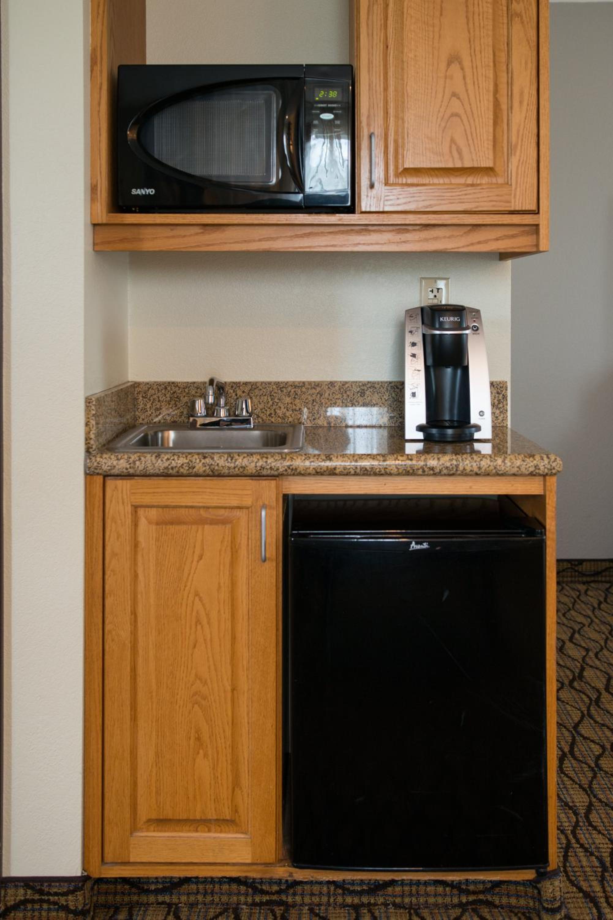 Holiday Inn Express Hotel  Suites Chanhassen, an IHG Hotel - Property Image 20