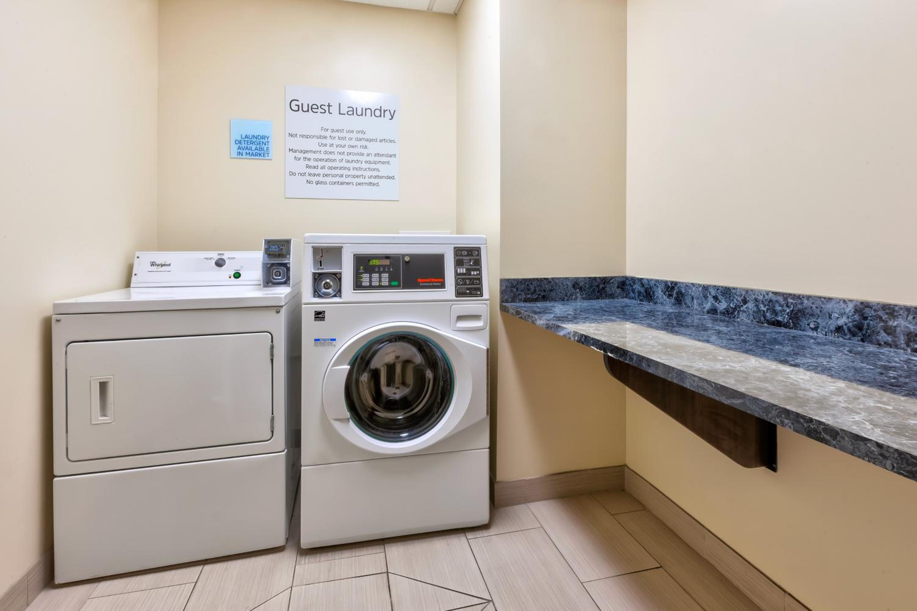 Effingham Vacations - Holiday Inn Express  Suites - Effingham, an IHG Hotel - Property Image 5