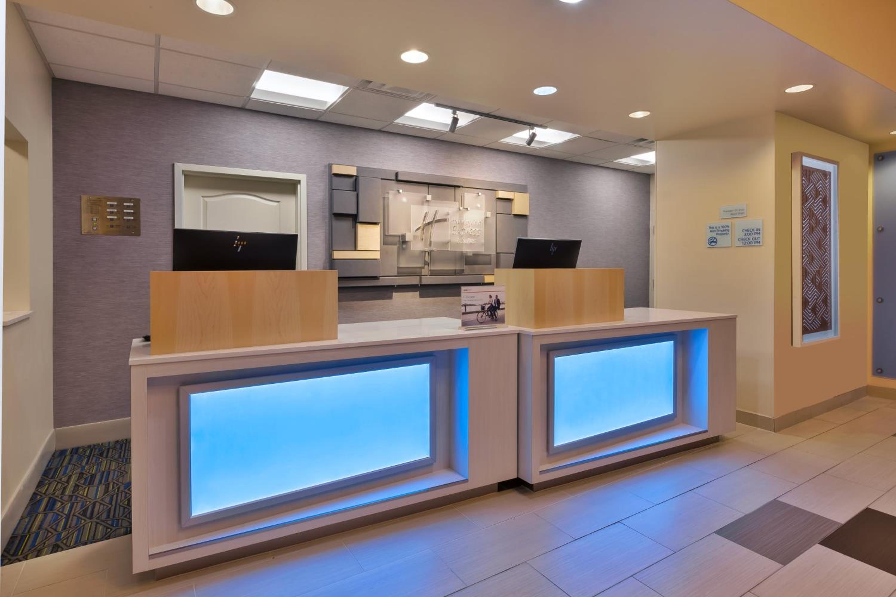 Effingham Vacations - Holiday Inn Express  Suites - Effingham, an IHG Hotel - Property Image 6