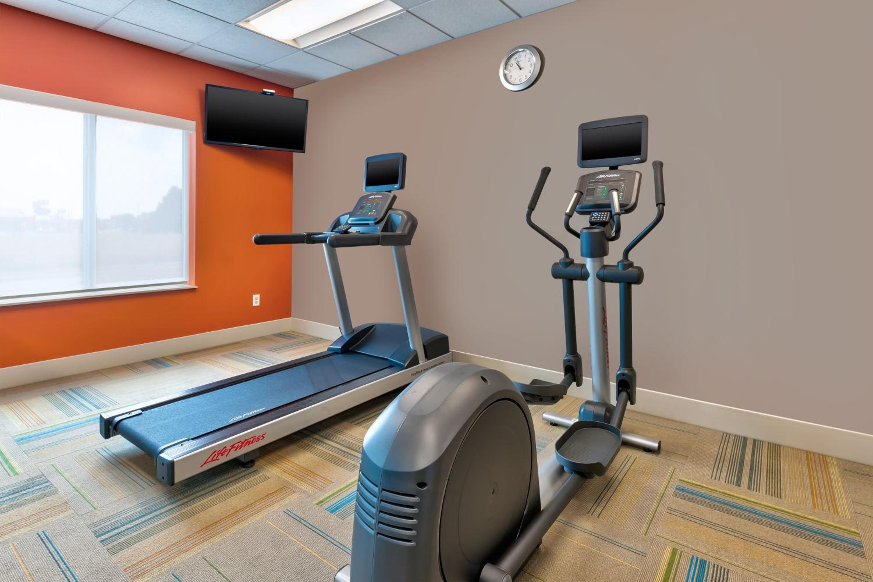 Effingham Vacations - Holiday Inn Express  Suites - Effingham, an IHG Hotel - Property Image 3