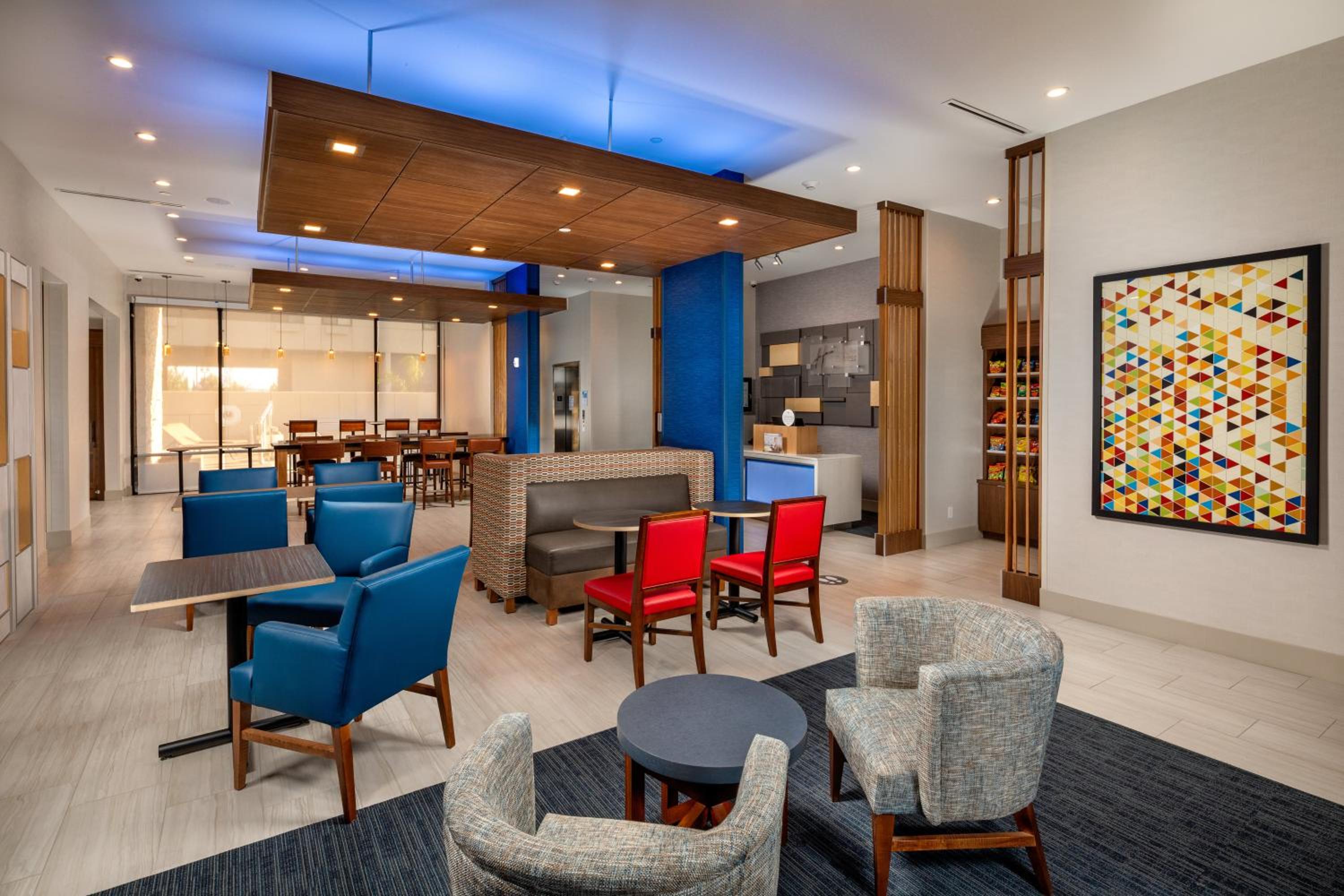 Holiday Inn Express  Suites Chatsworth, an IHG Hotel - Property Image 1