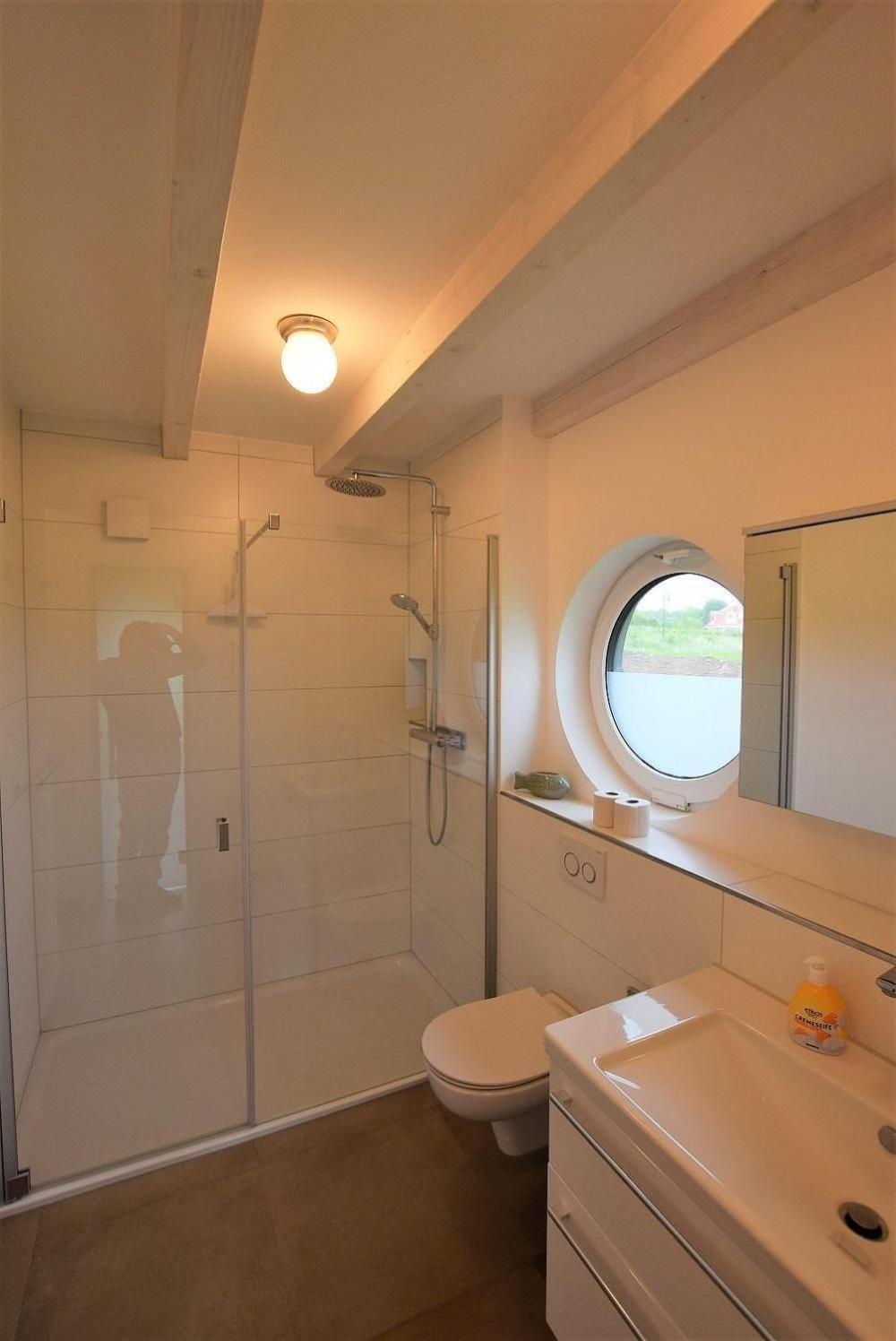 Seeschwalbe en Hohwacht — bathroom