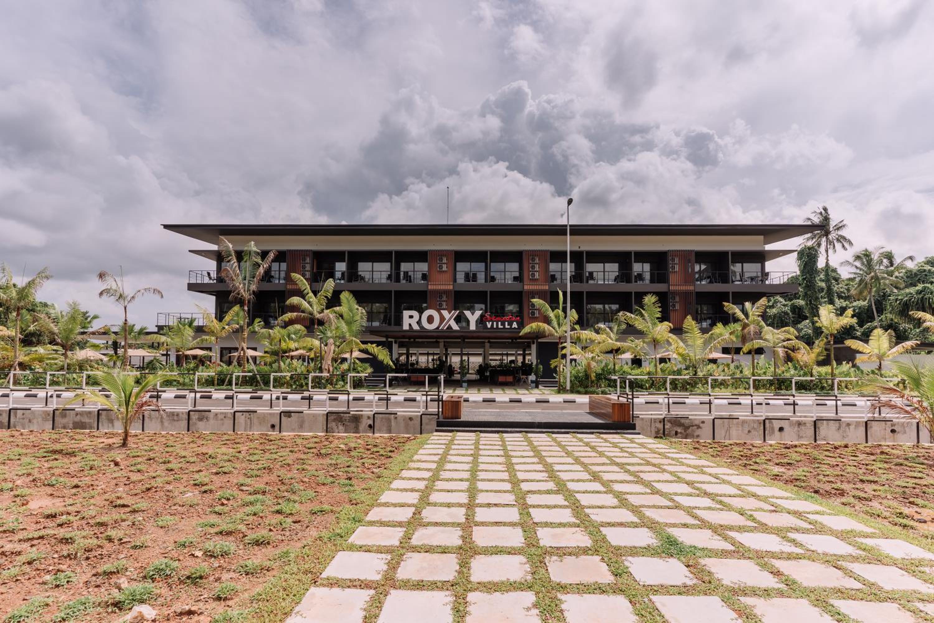 Roxy Sematan Villa & Townhouse photo 5