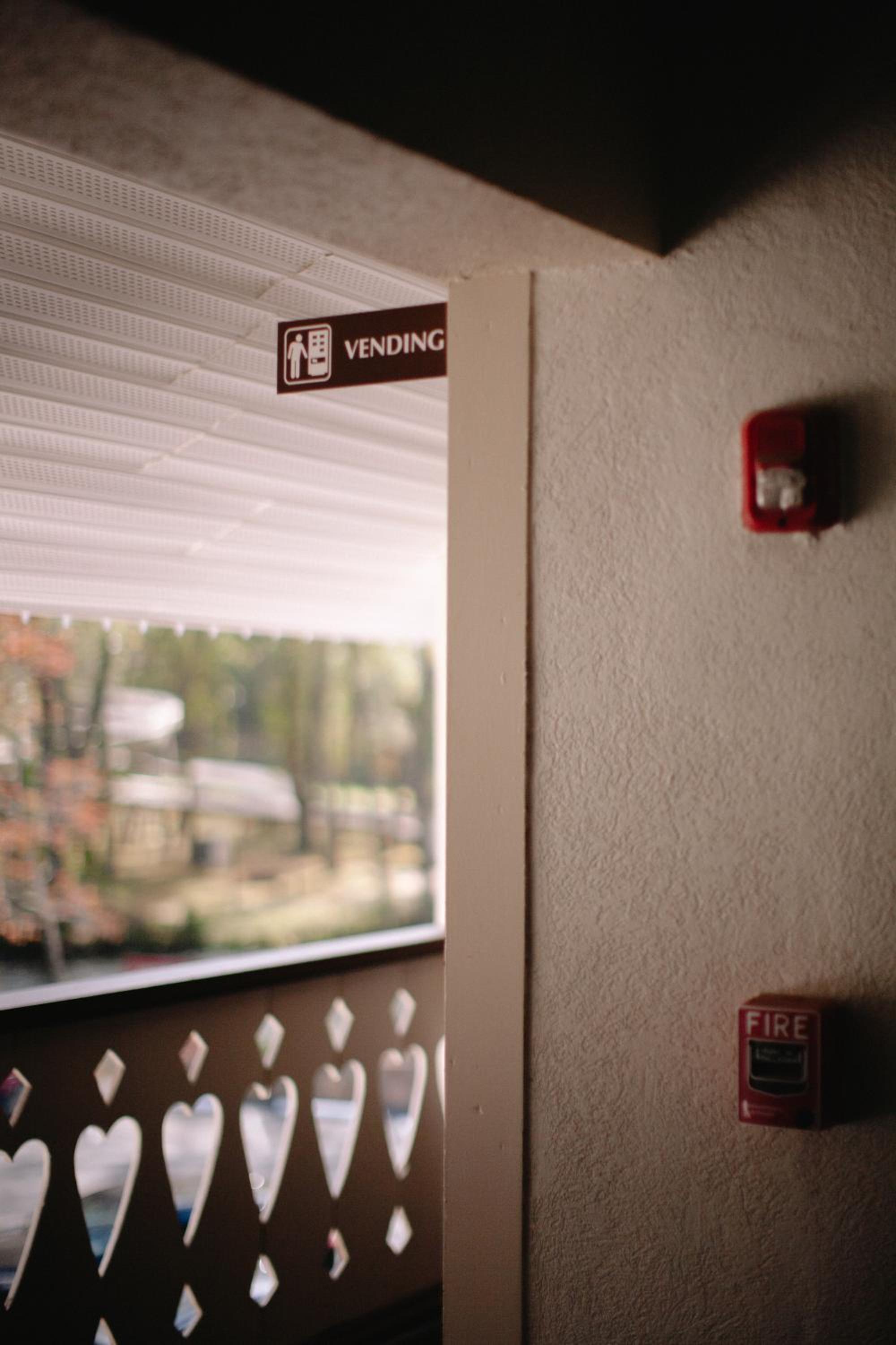 Riverbend Motel & Cabins