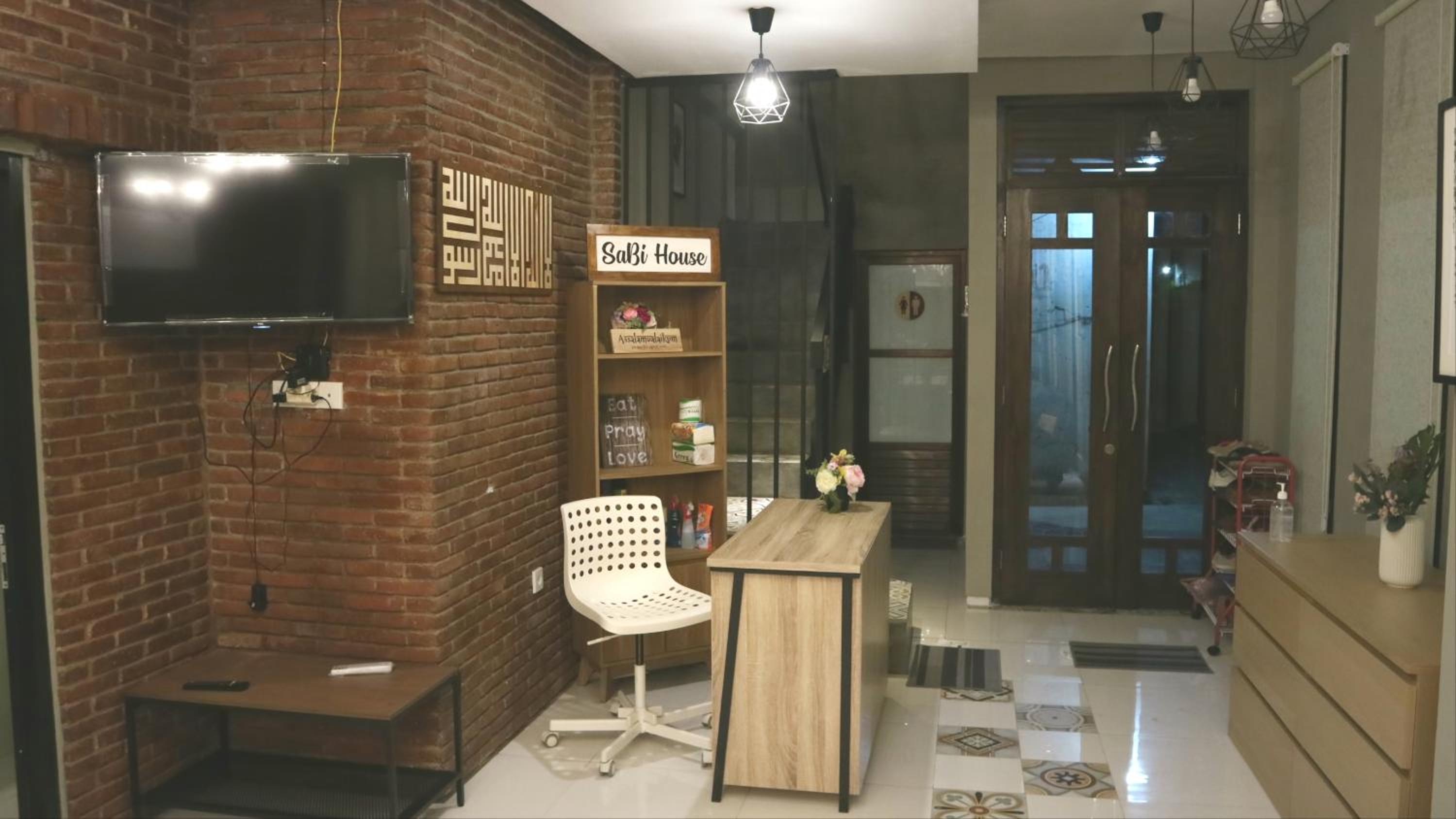 SaBi Guest House - Strategic Family -married couples only- Hostel in Prawirotaman view 2