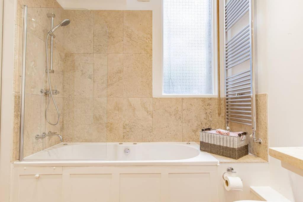 Oxford Vacations - Oxfordshire Living - The Palin Apartment - Oxford - Property Image 19