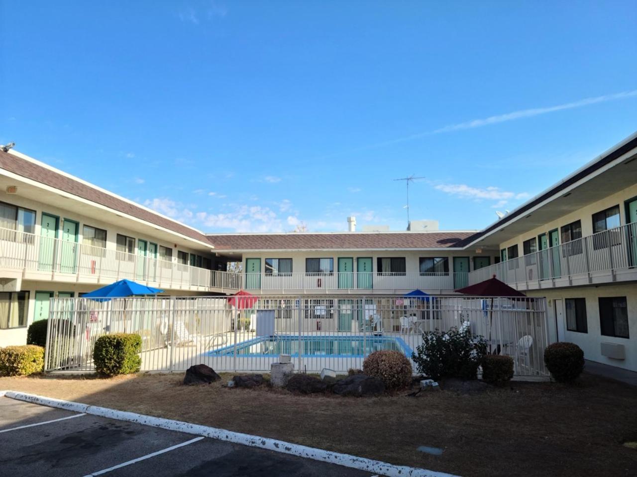 Las Cruces Vacations - Motel 9 Las Cruces - Property Image 5