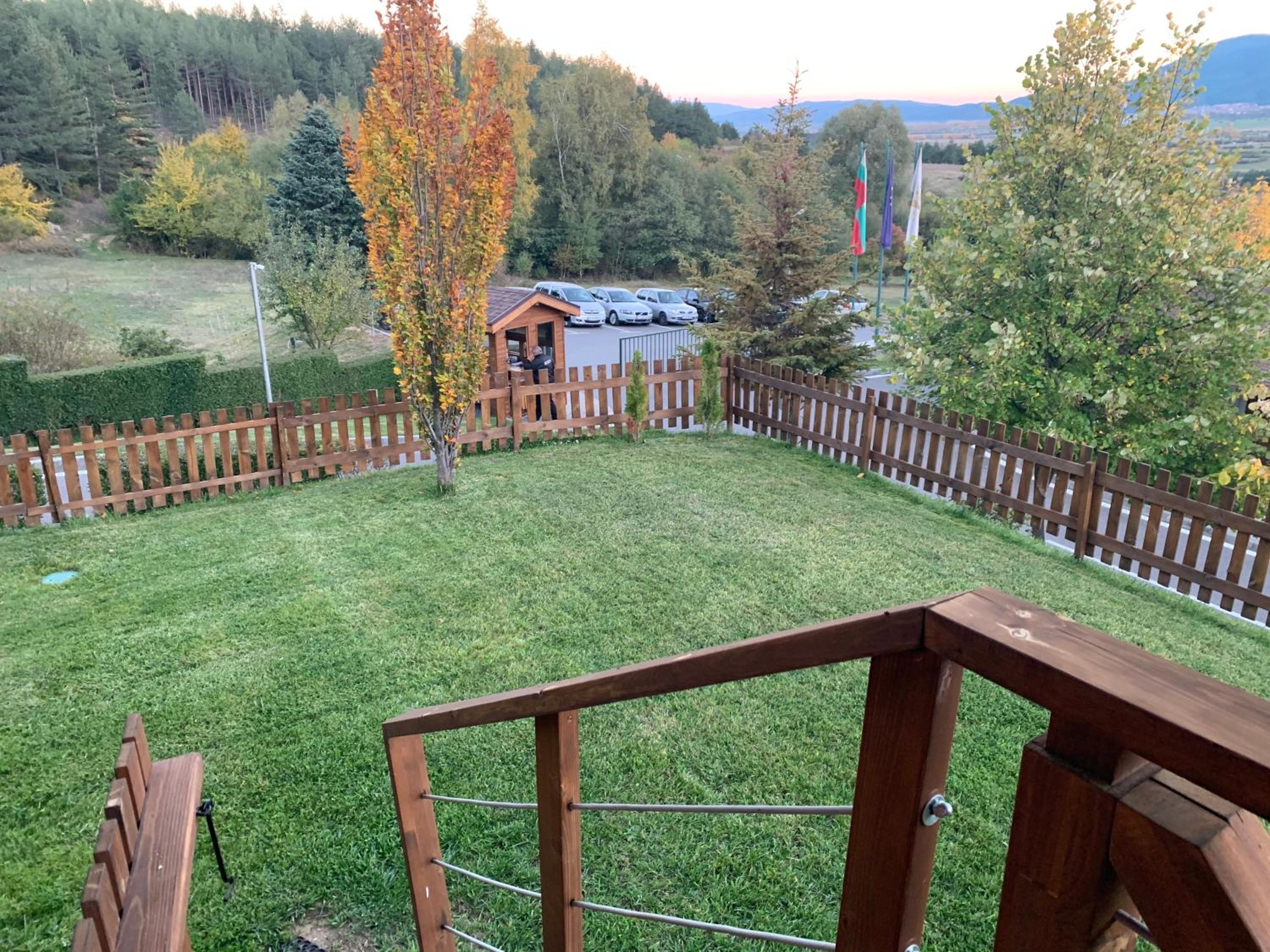 Photo 12