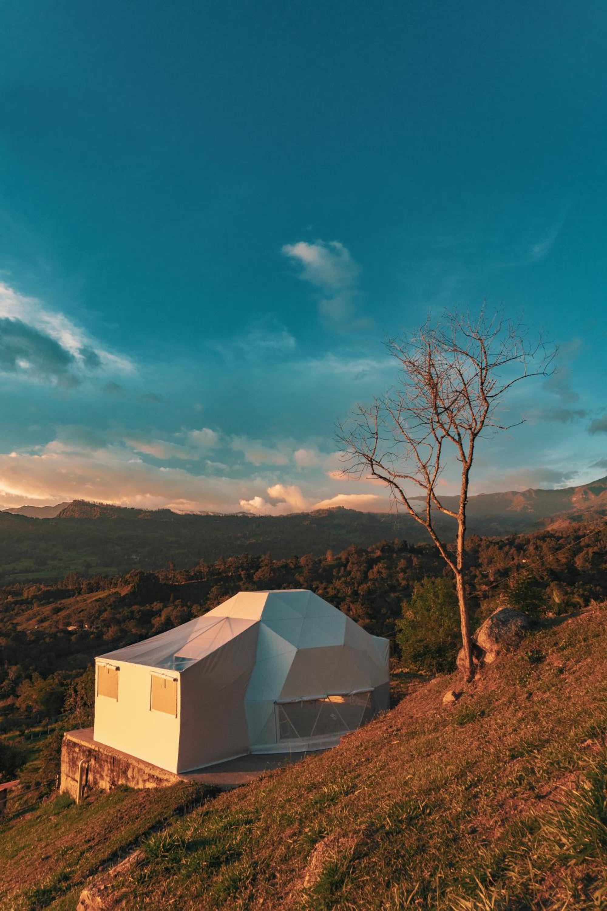 Guaia Terra Glamping view 2