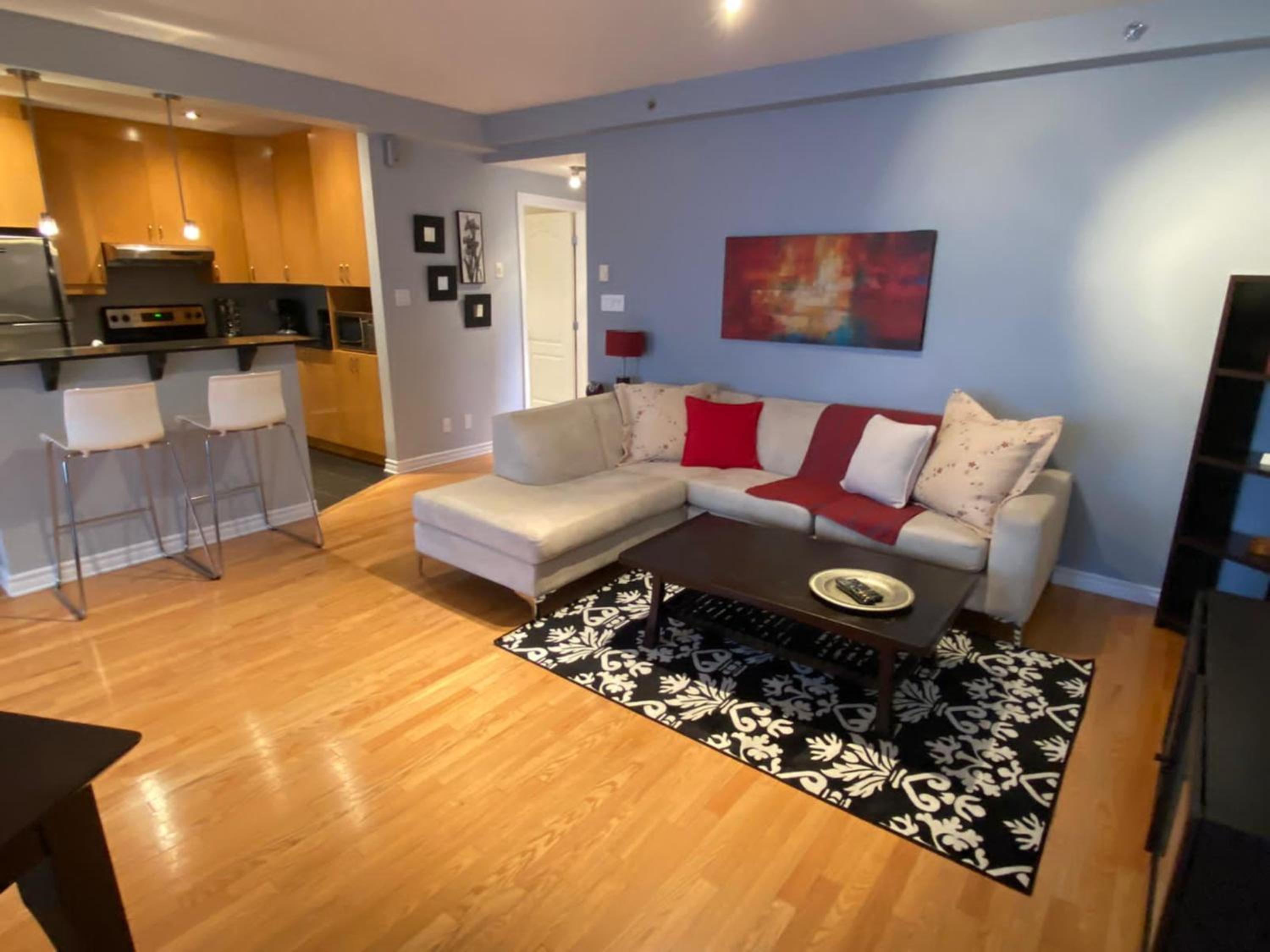 ApartHotelMontreal by Les Terrasses Saint Urbain 2225I2