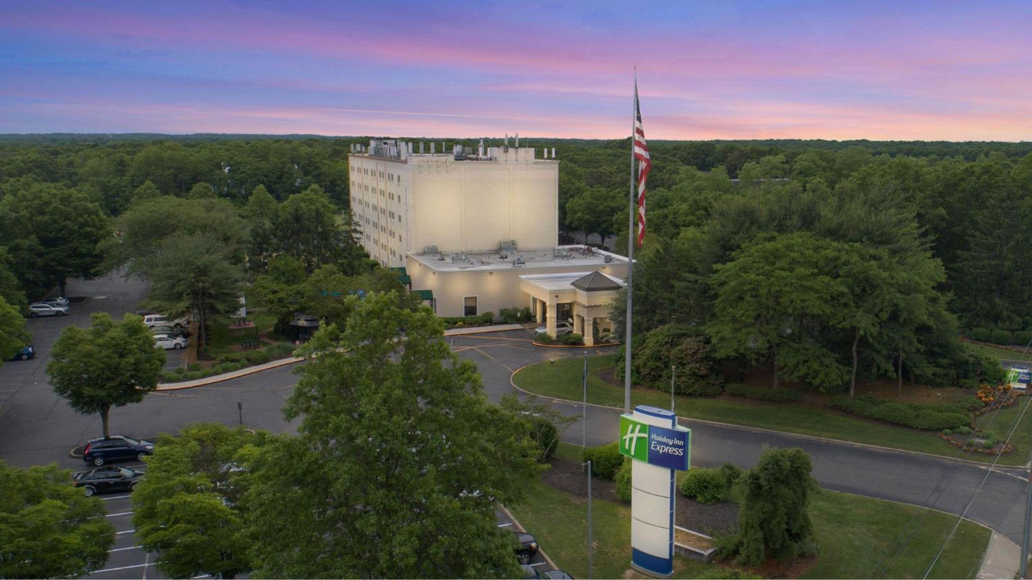Holiday Inn Express Stony Brook-Long Island, an IHG Hotel - Property Image 37