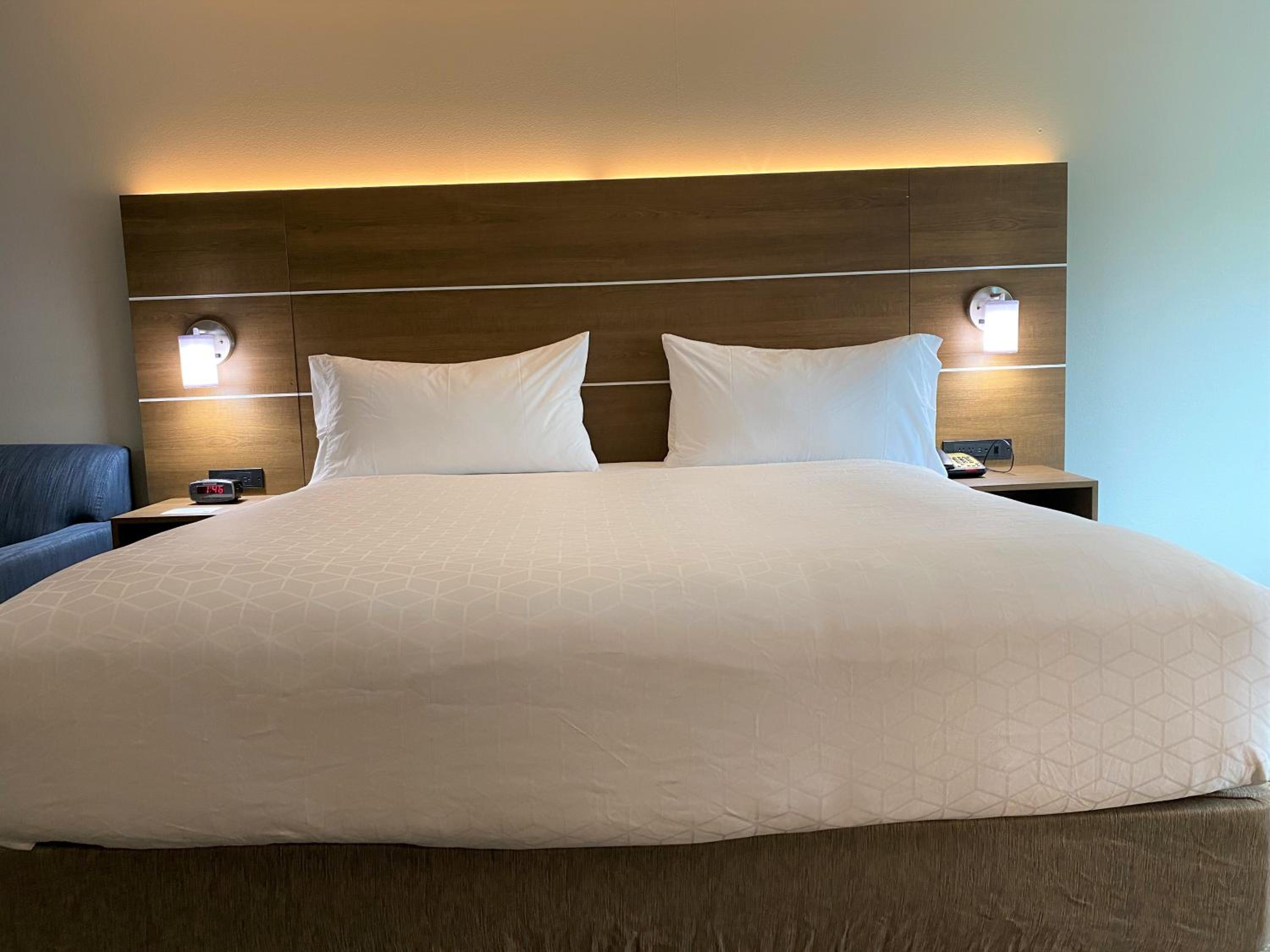 Somerset Vacations - Holiday Inn Express Hotel  Suites Somerset Central, an IHG Hotel - Property Image 62