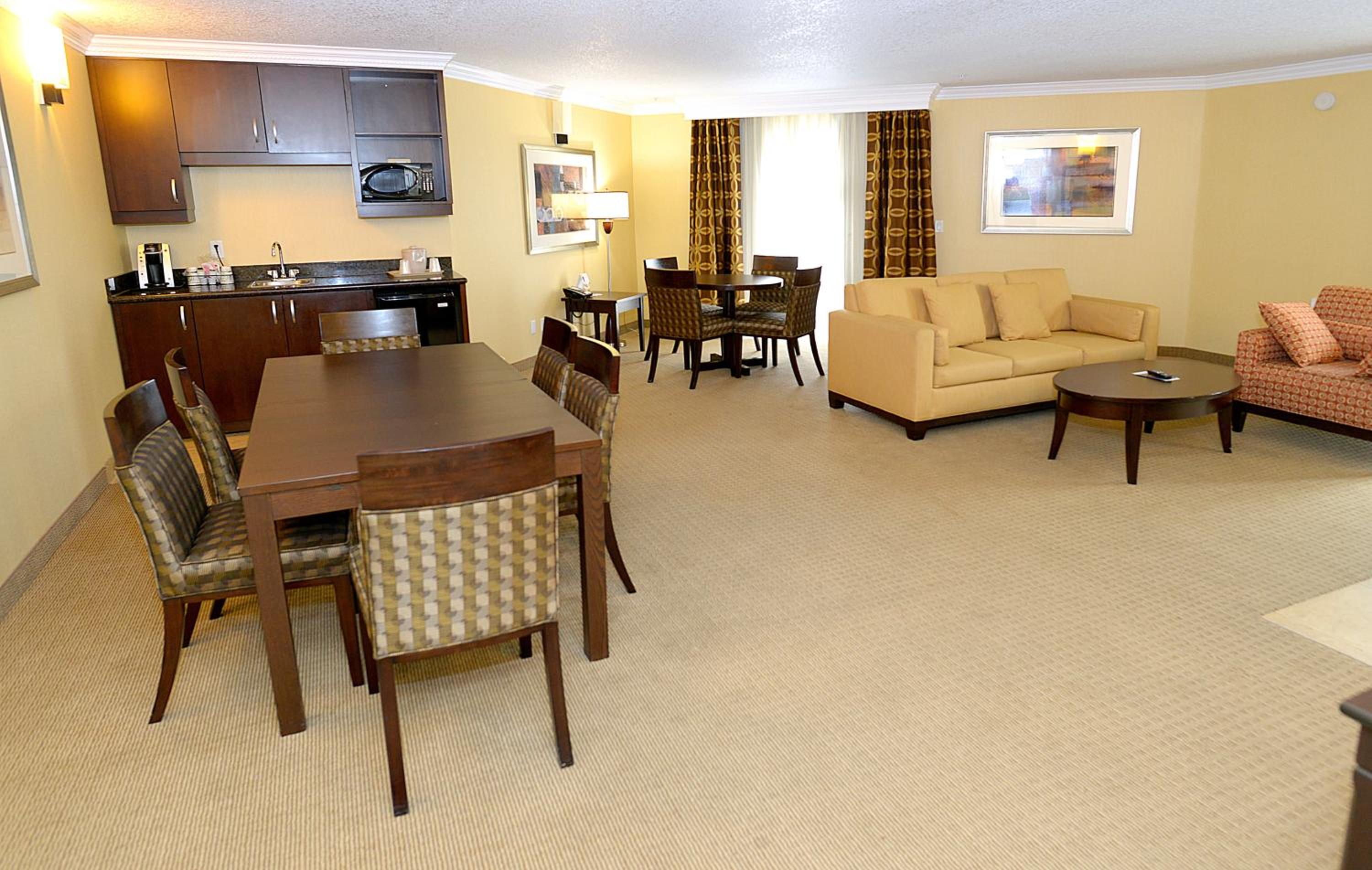 Holiday Inn  Suites San Mateo - SFO, an IHG Hotel - Property Image 11