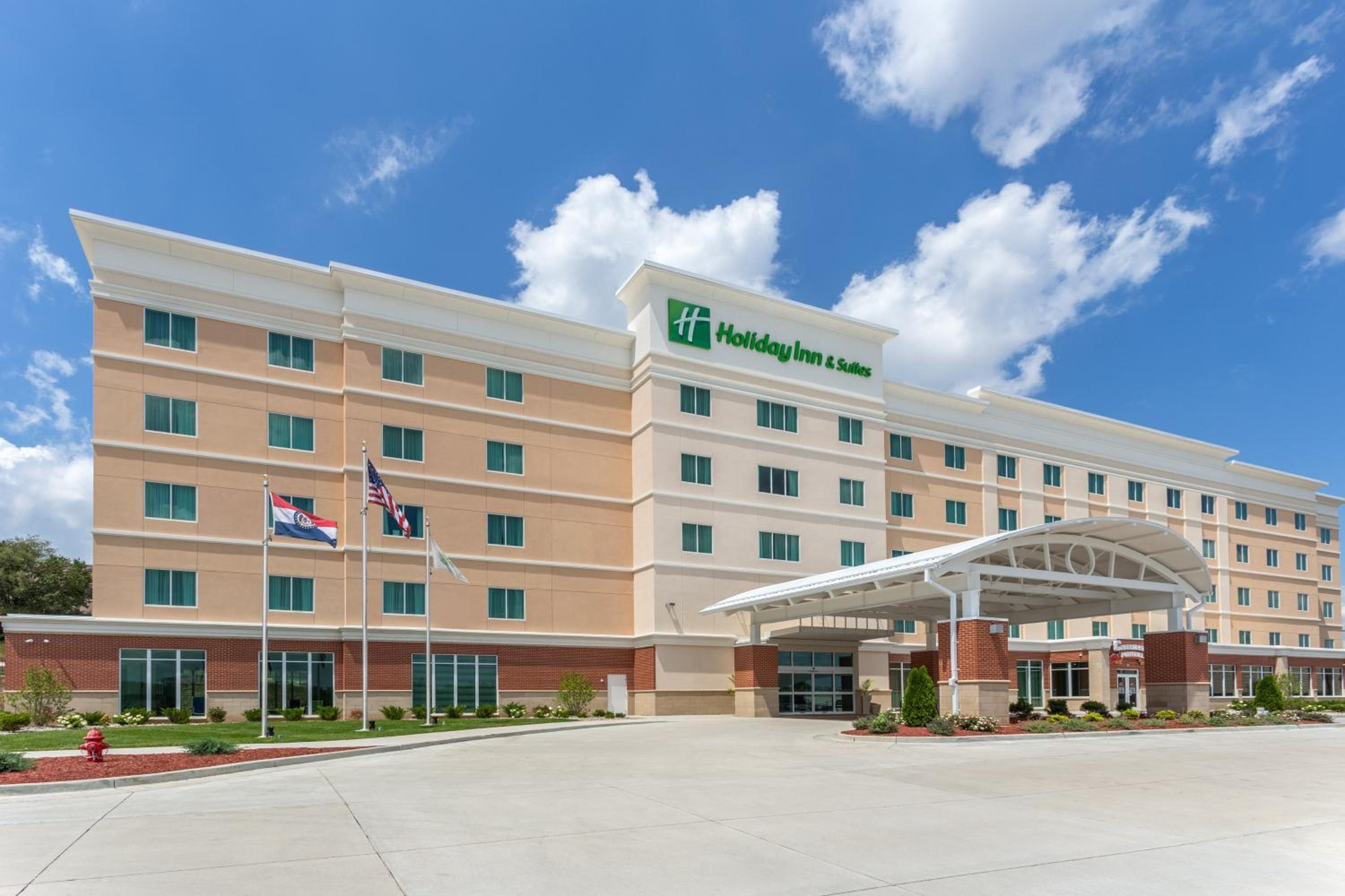 Jefferson City Vacations - Holiday Inn  Suites - Jefferson City, an IHG Hotel - Property Image 1