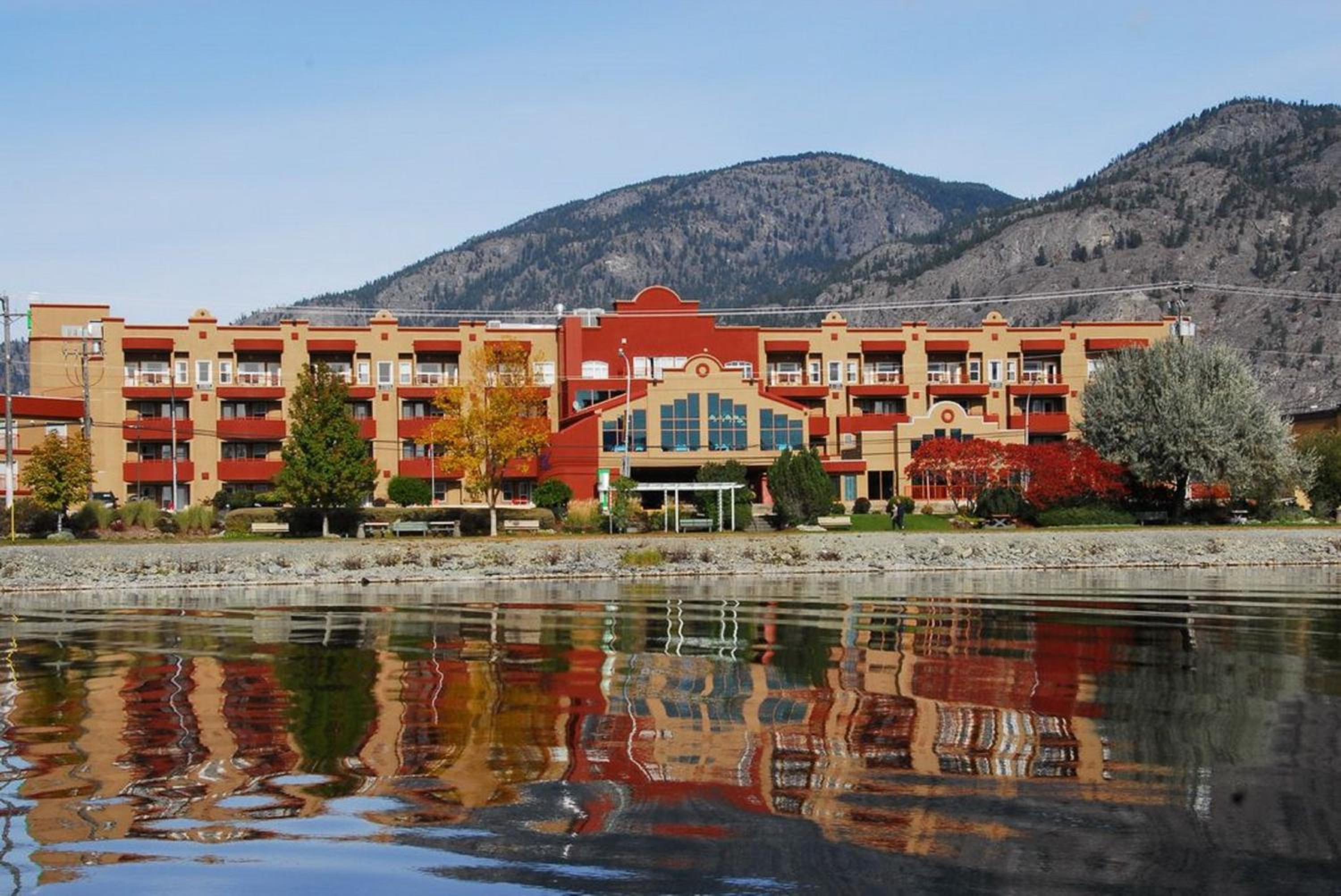 Hotel Holiday Inn & Suites Osoyoos By Ihg