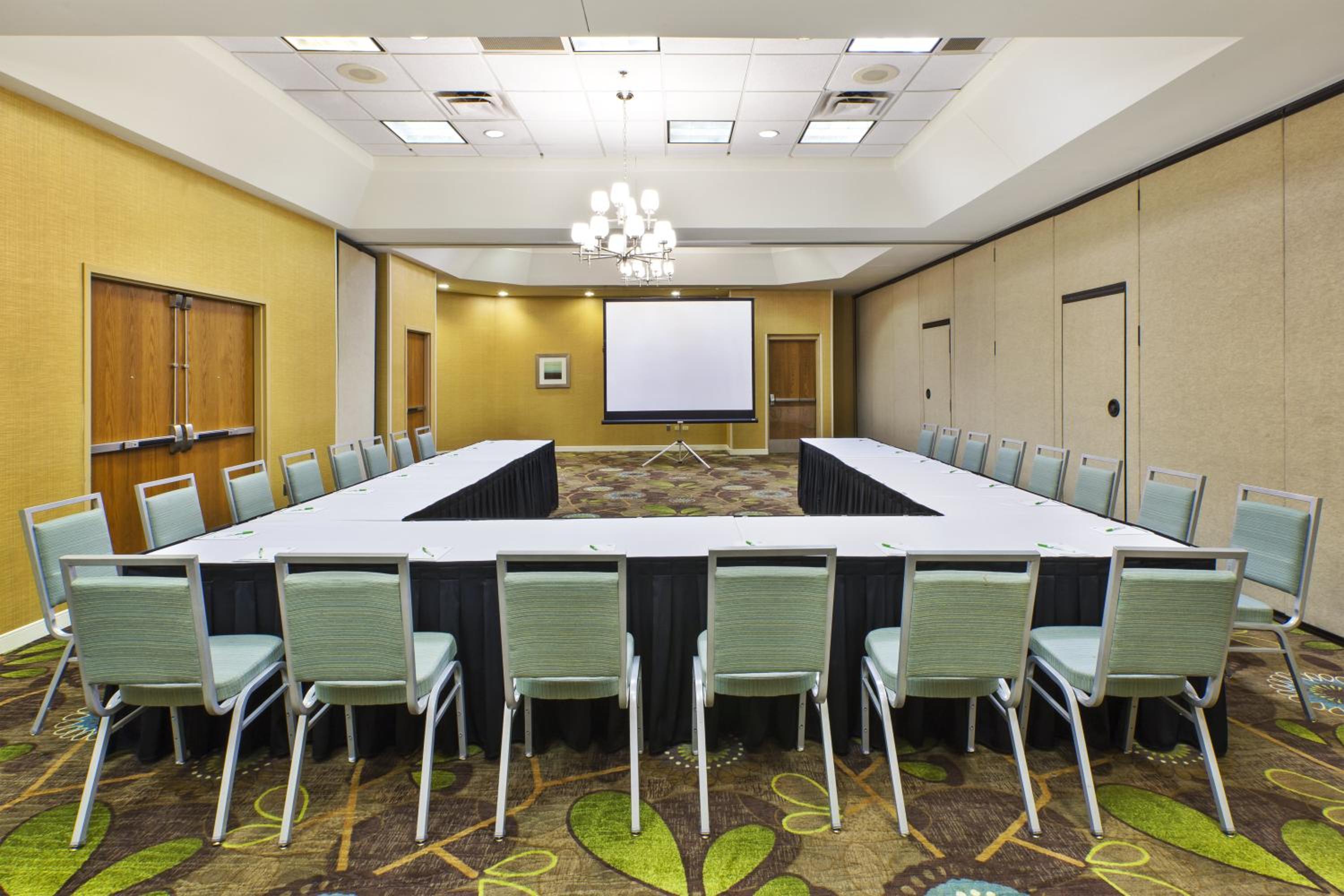 Bolingbrook Vacations - Holiday Inn Suites Bolingbrook, an IHG Hotel - Property Image 53
