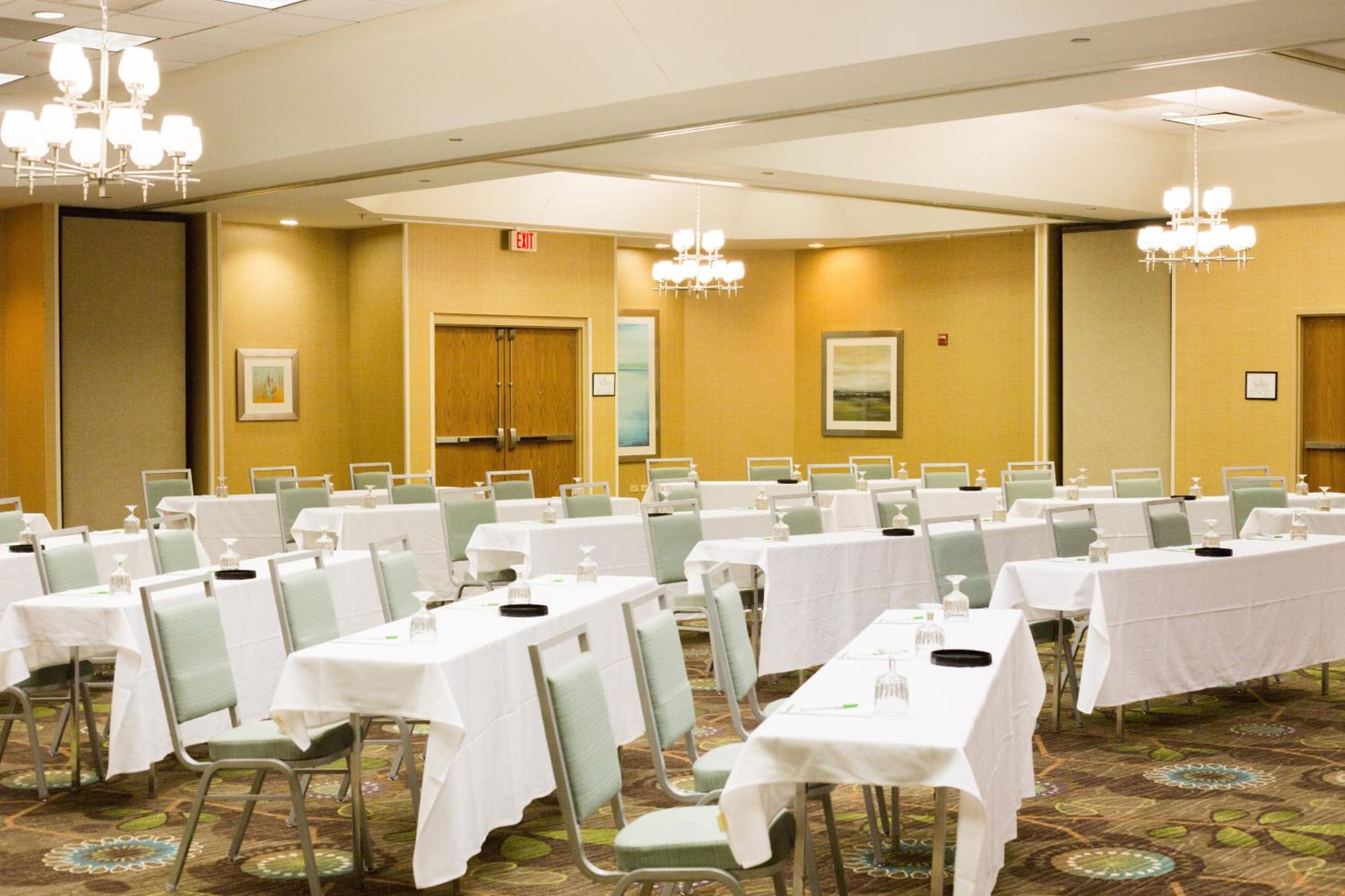Bolingbrook Vacations - Holiday Inn Suites Bolingbrook, an IHG Hotel - Property Image 34