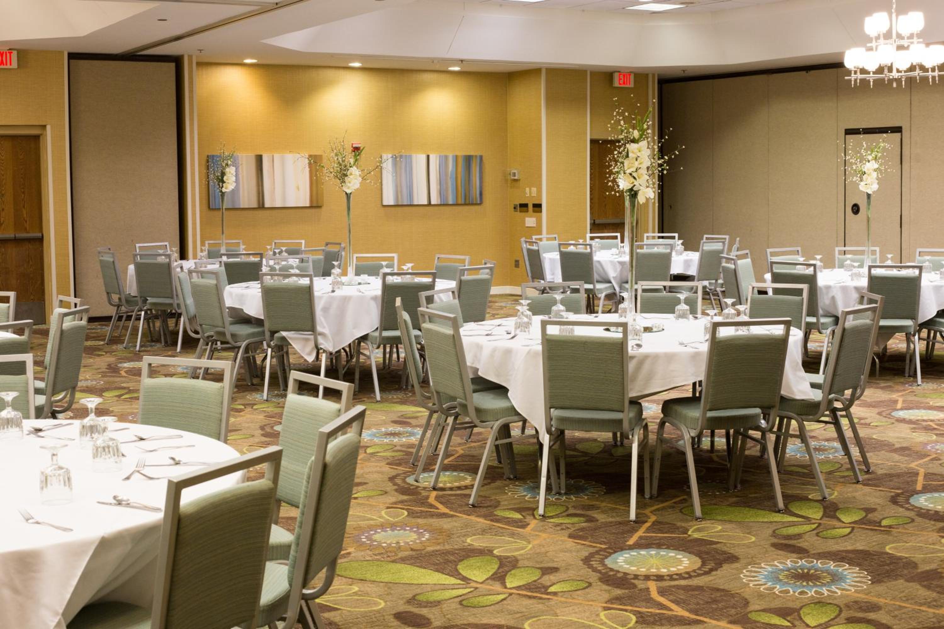 Bolingbrook Vacations - Holiday Inn Suites Bolingbrook, an IHG Hotel - Property Image 20