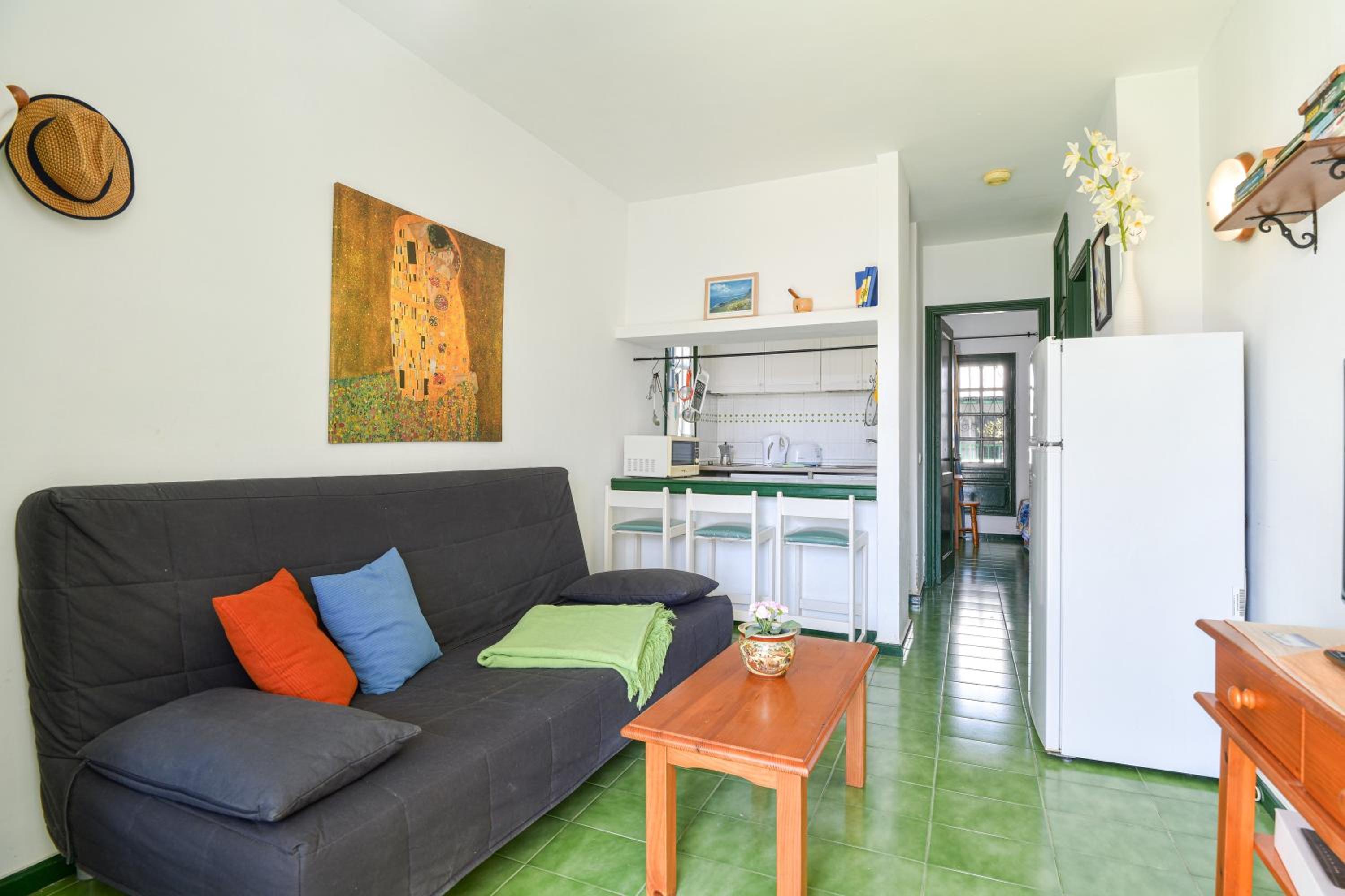 Mimosa B1 view 3
