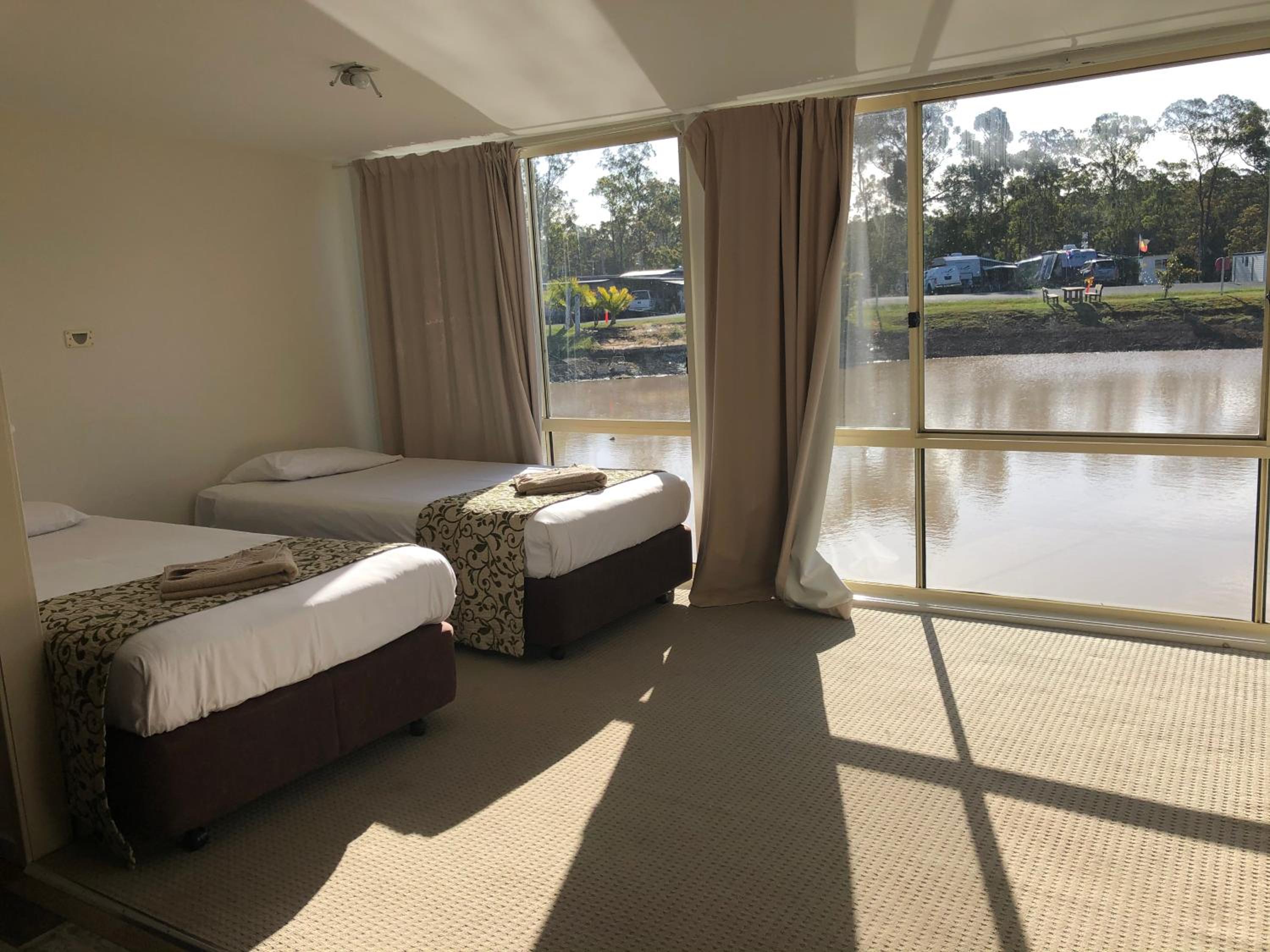 Australian Motor Home Tourist Park Twelve Mile Creek
