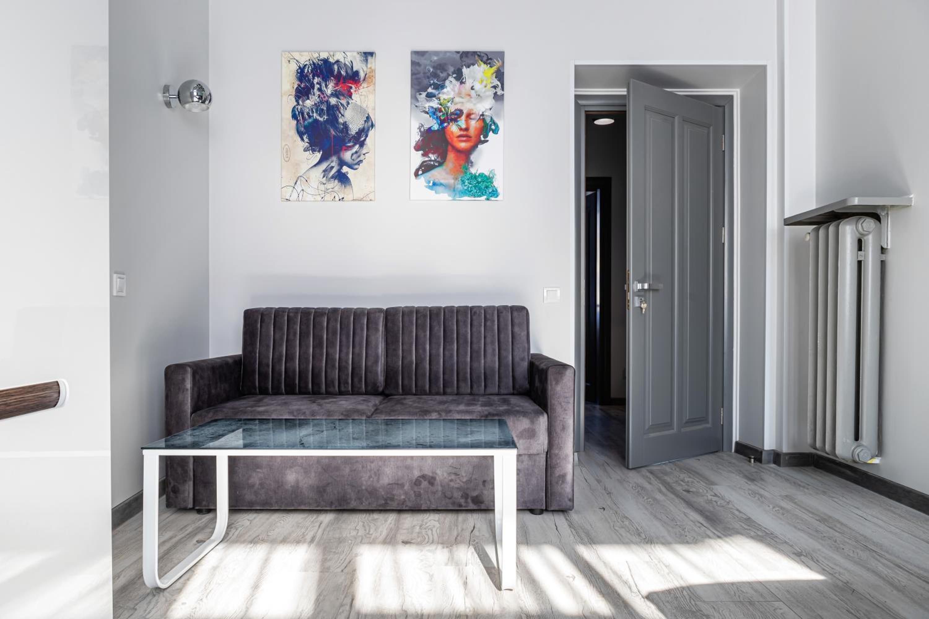 Levia apartment-with 2 bedrooms in the old town view 5