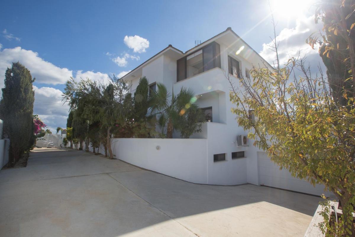 Villa Andriana