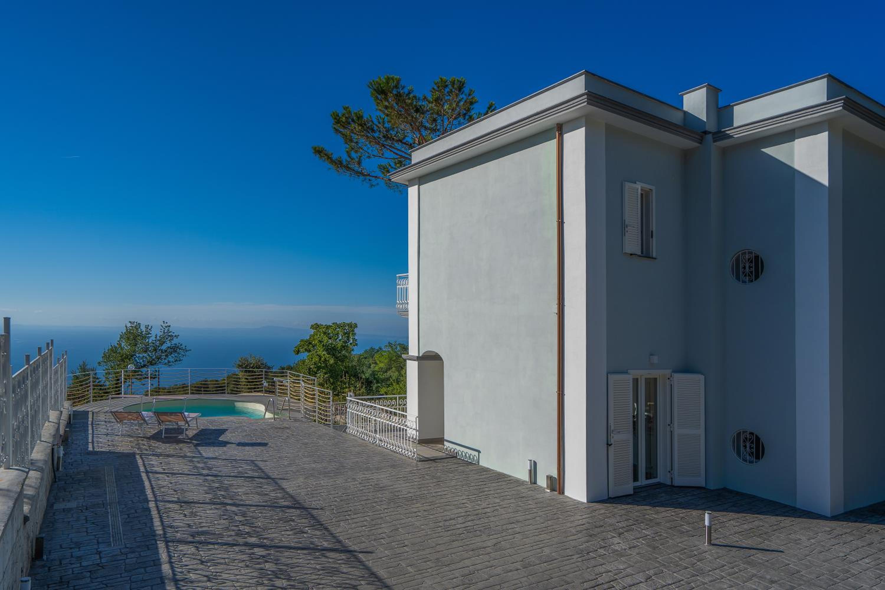 Villa Ariele view 3