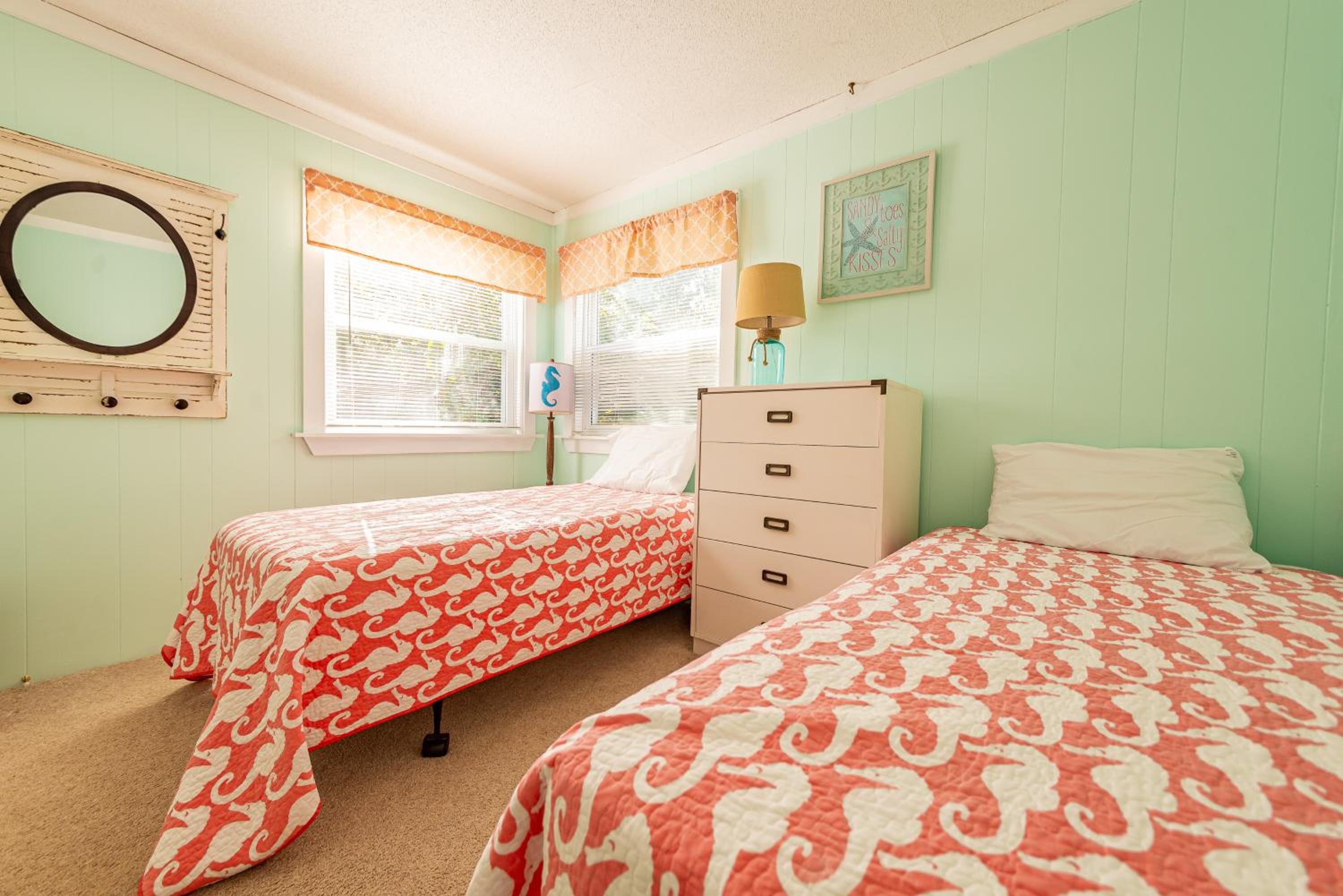 Bayberry Dunes - Corolla, Ocean Sands, 90 Yards to Beach, Ocean View, Hot Tub