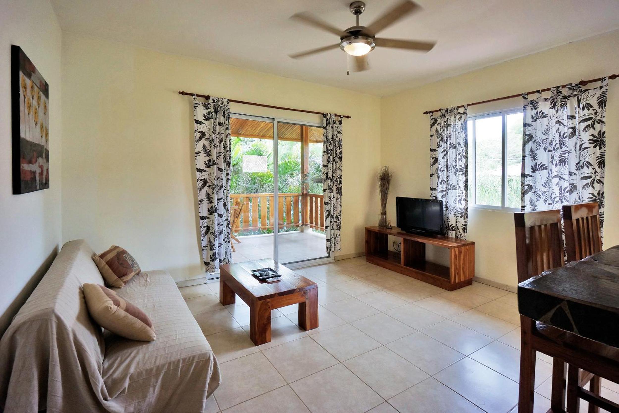 Costa Riki Apartments