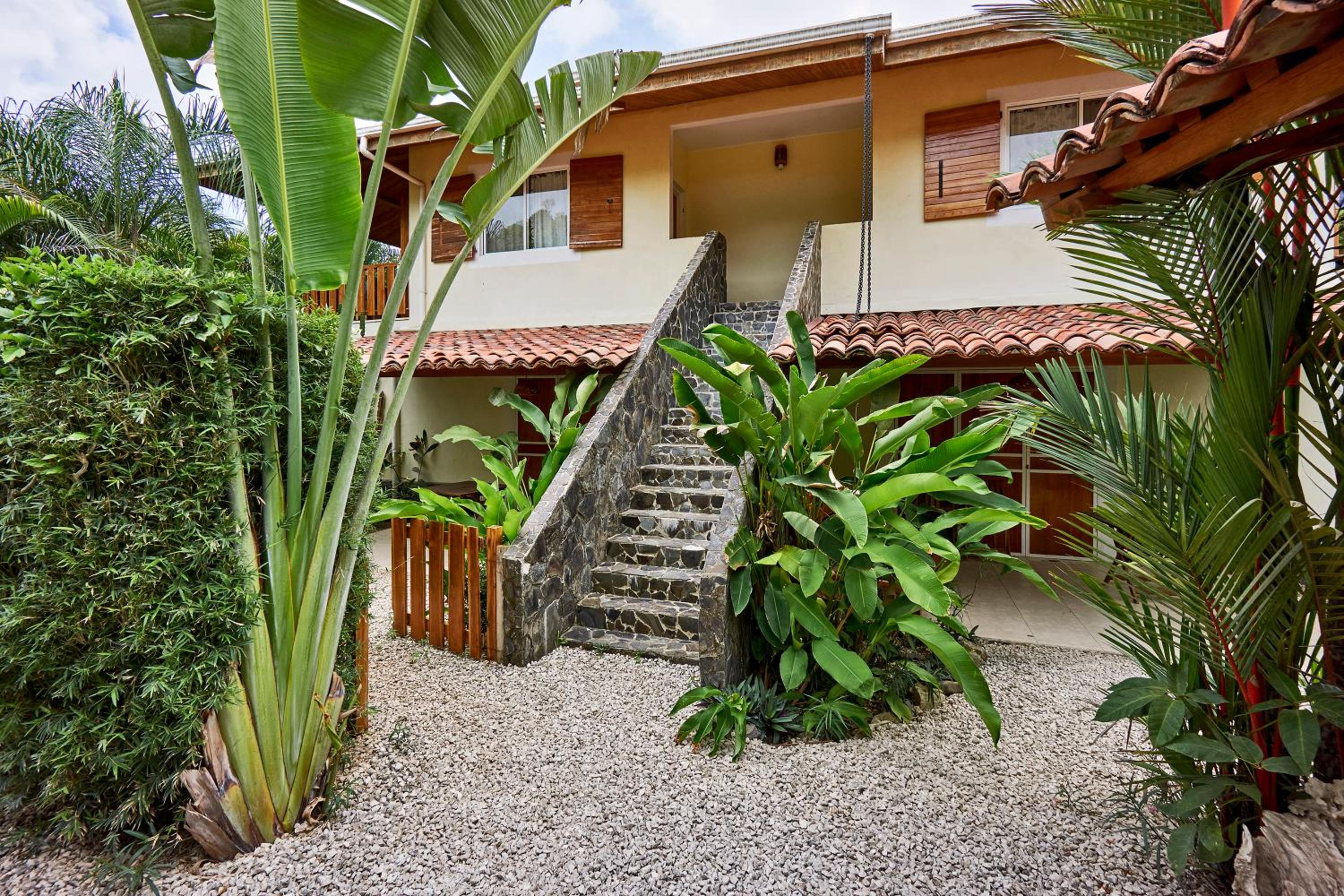 Costa Riki Apartments