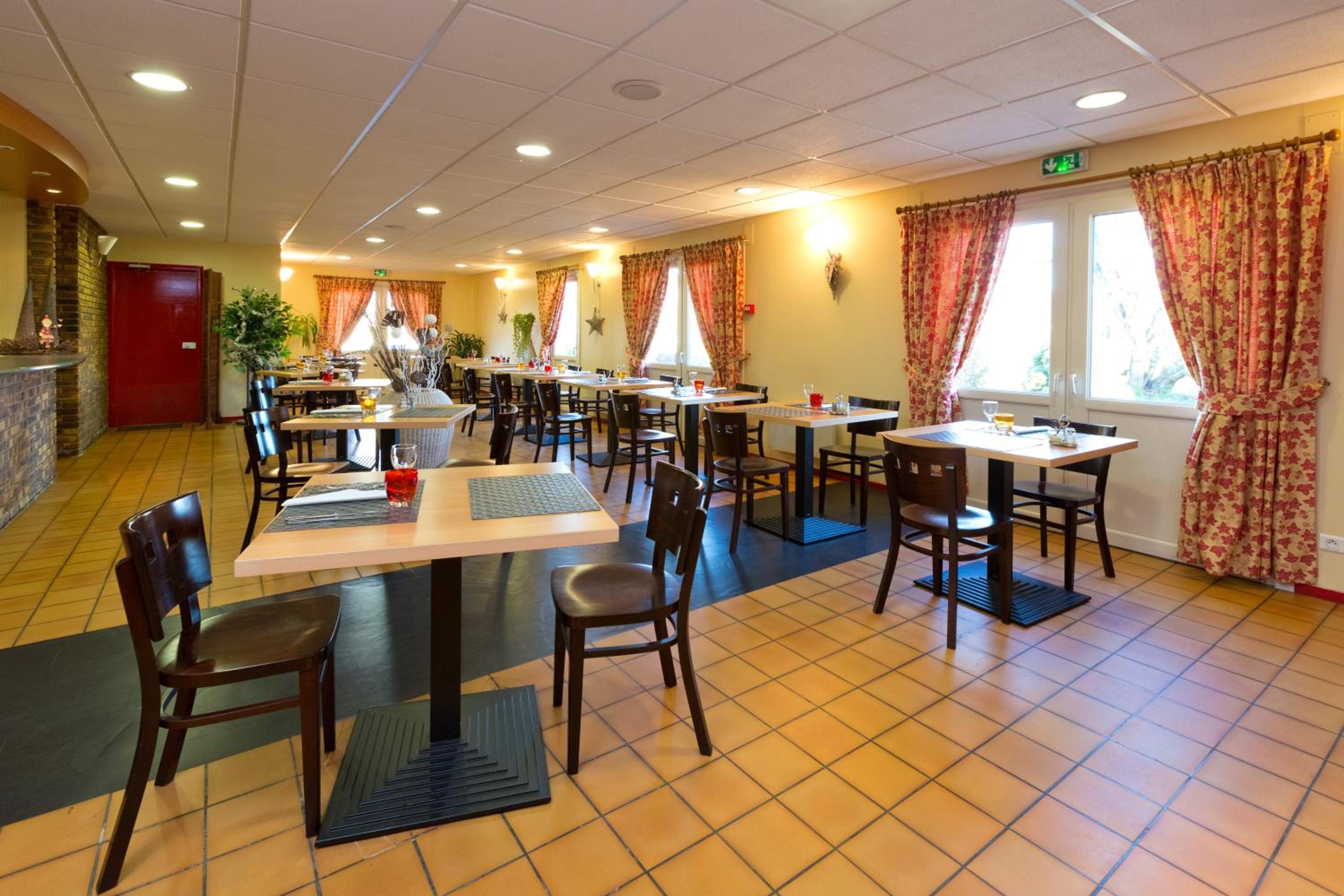 Epinal Vacations - Prest'Hotel Epinal Chavelot - Property Image 10