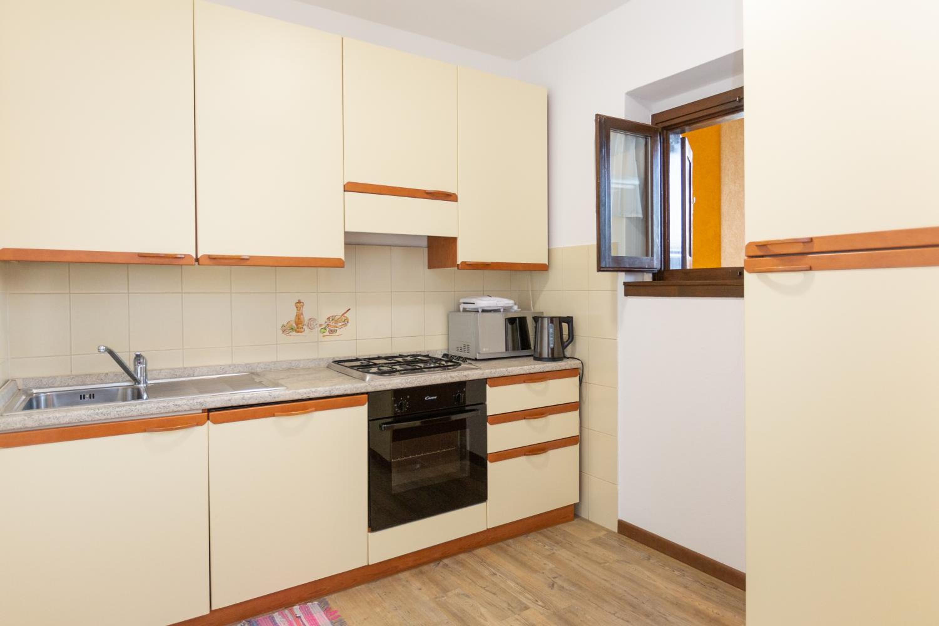 Casa Sofie e Charlotte en Varenna — kitchen