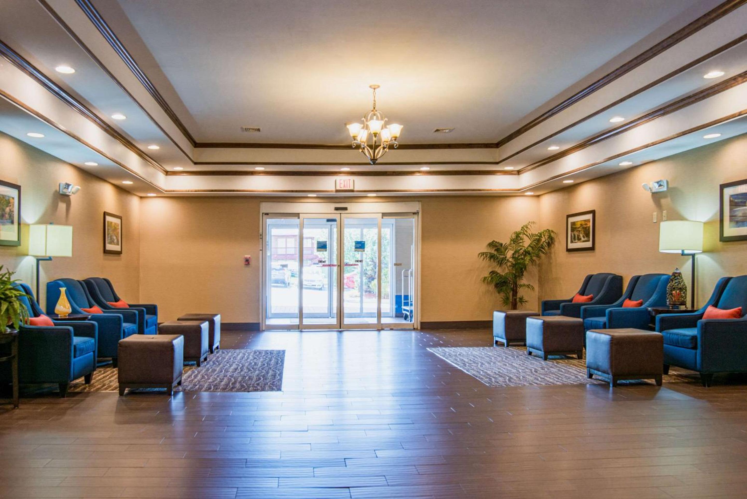 Comfort Inn Naugatuck-Shelton, CT - Property Image 5