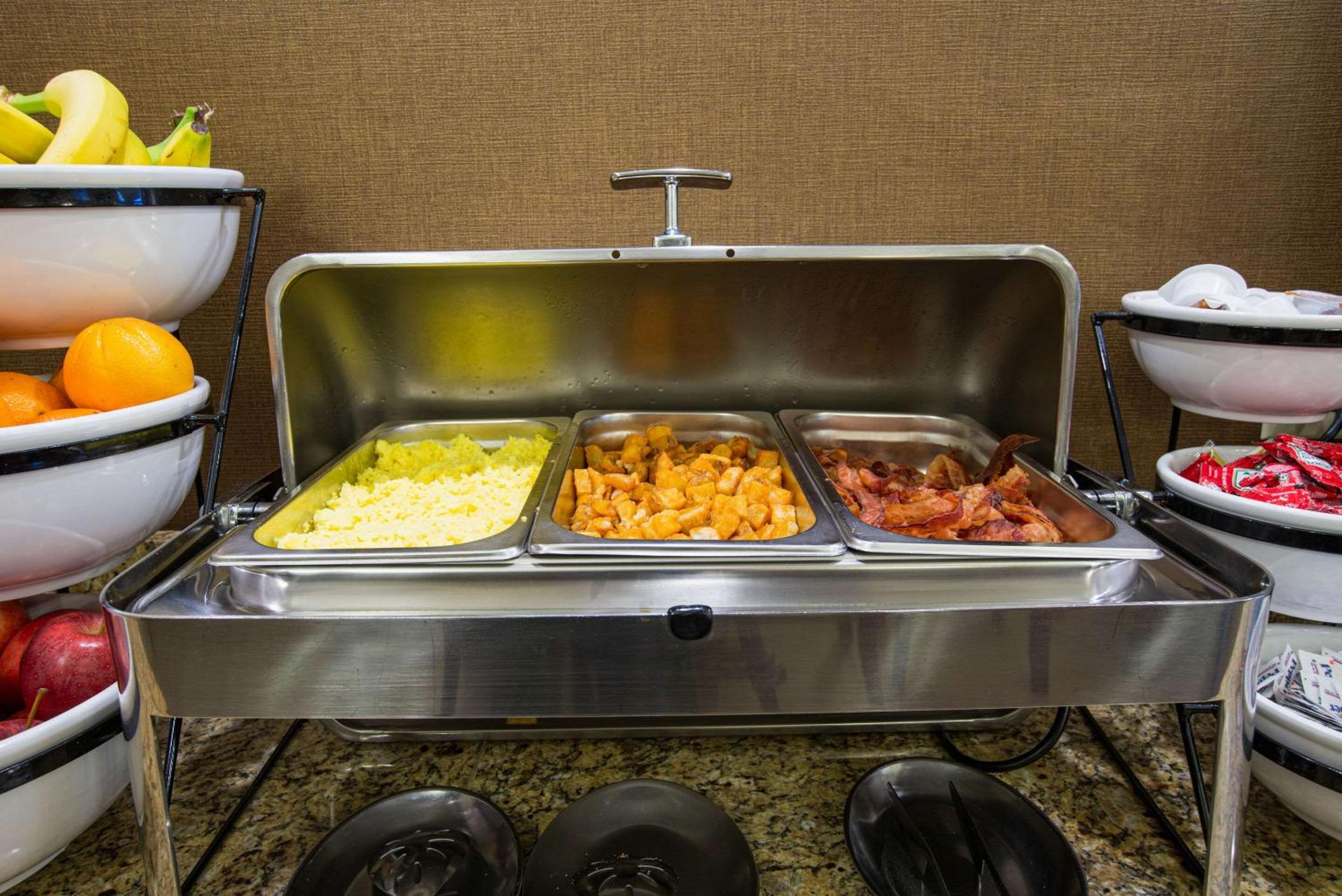 Comfort Inn Naugatuck-Shelton, CT - Property Image 12