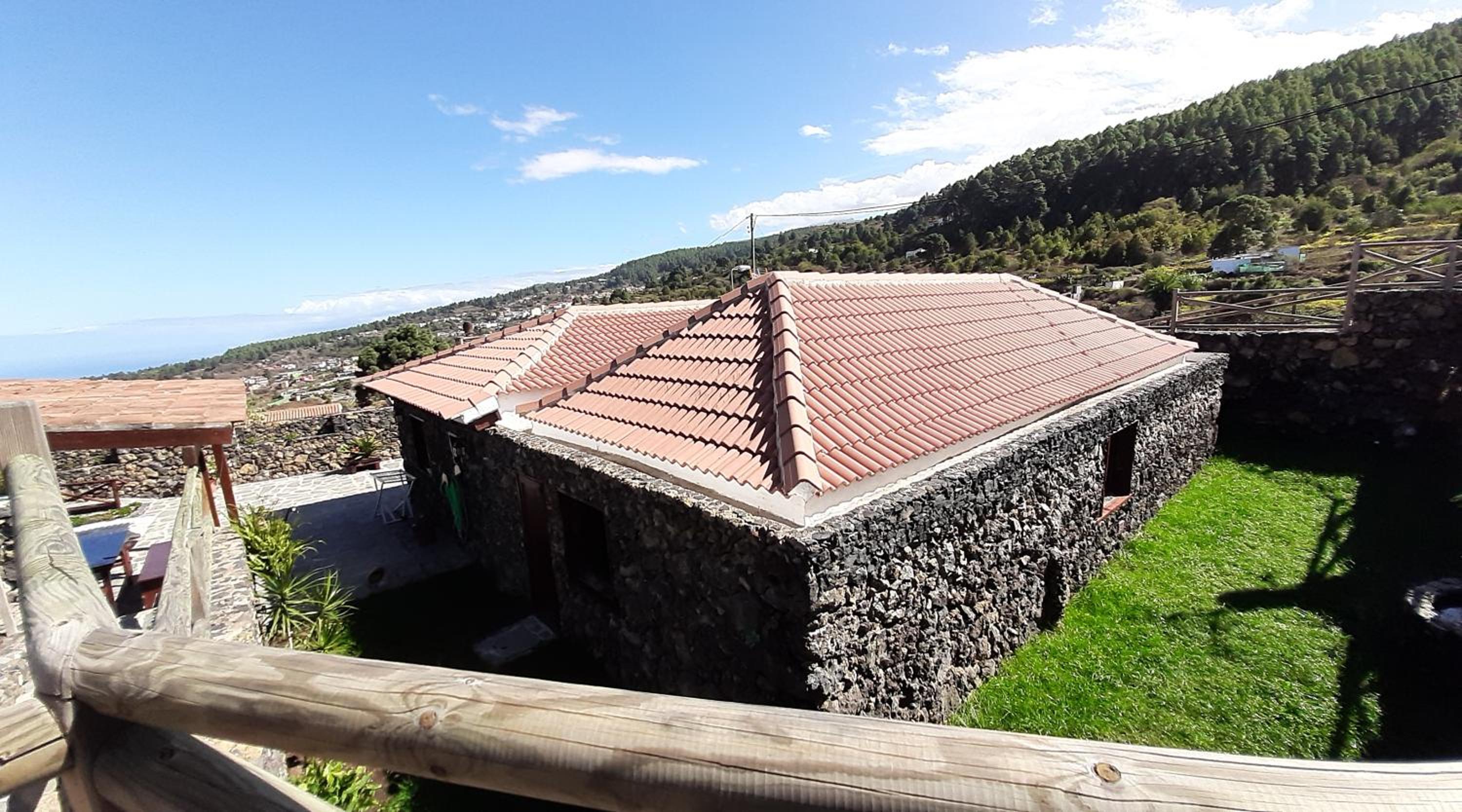 Casas Rurales Los Guinderos view 3