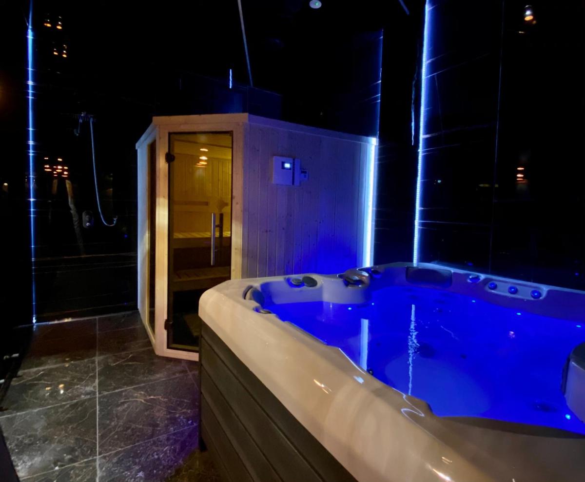 Jacuzzi