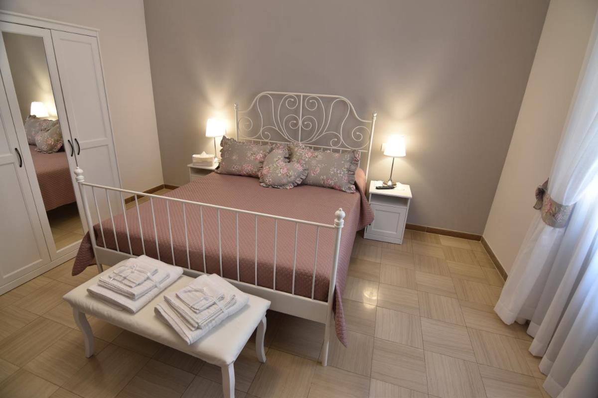 Sunny Rooms view 5