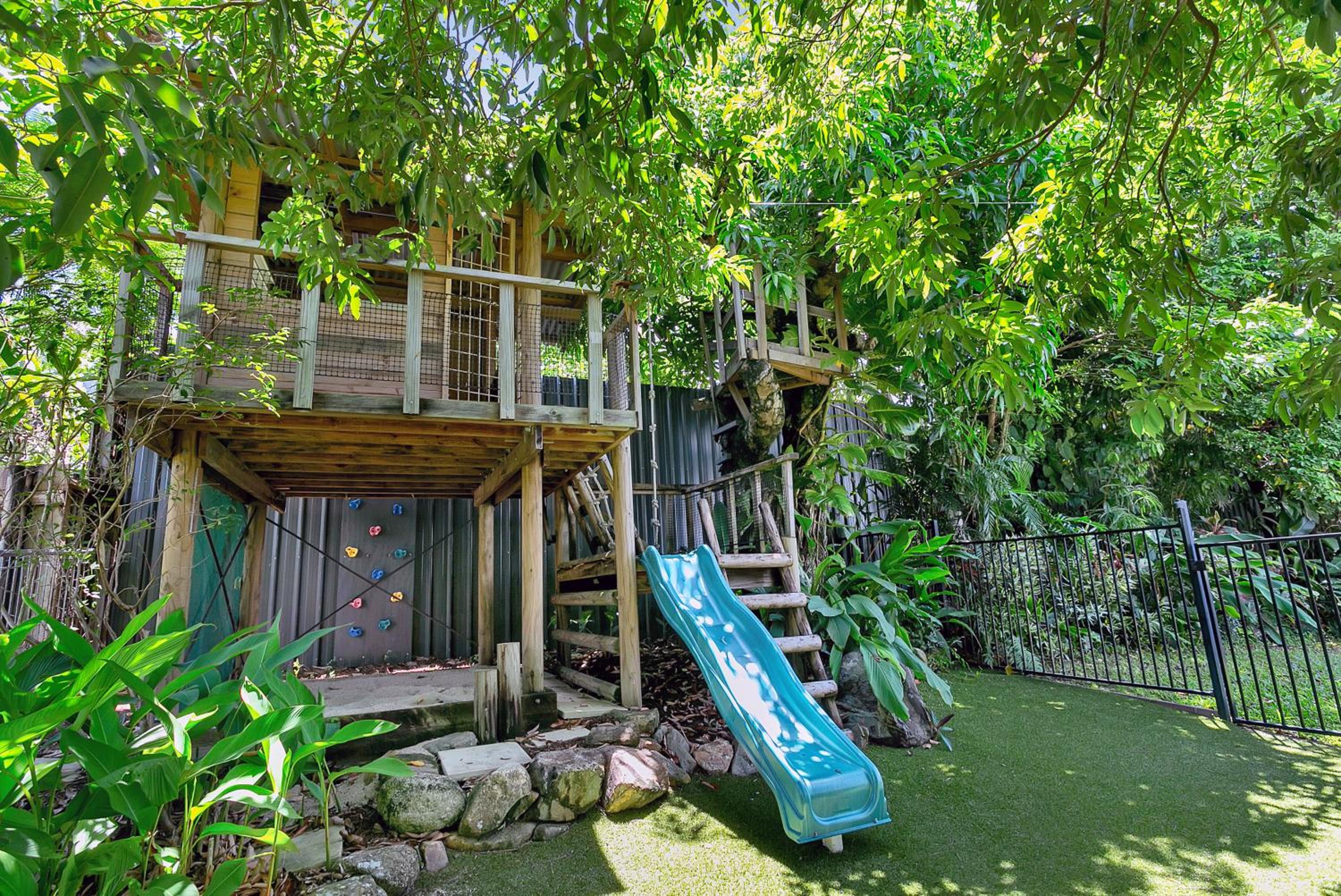 Vista Hillview Family Villa view 4