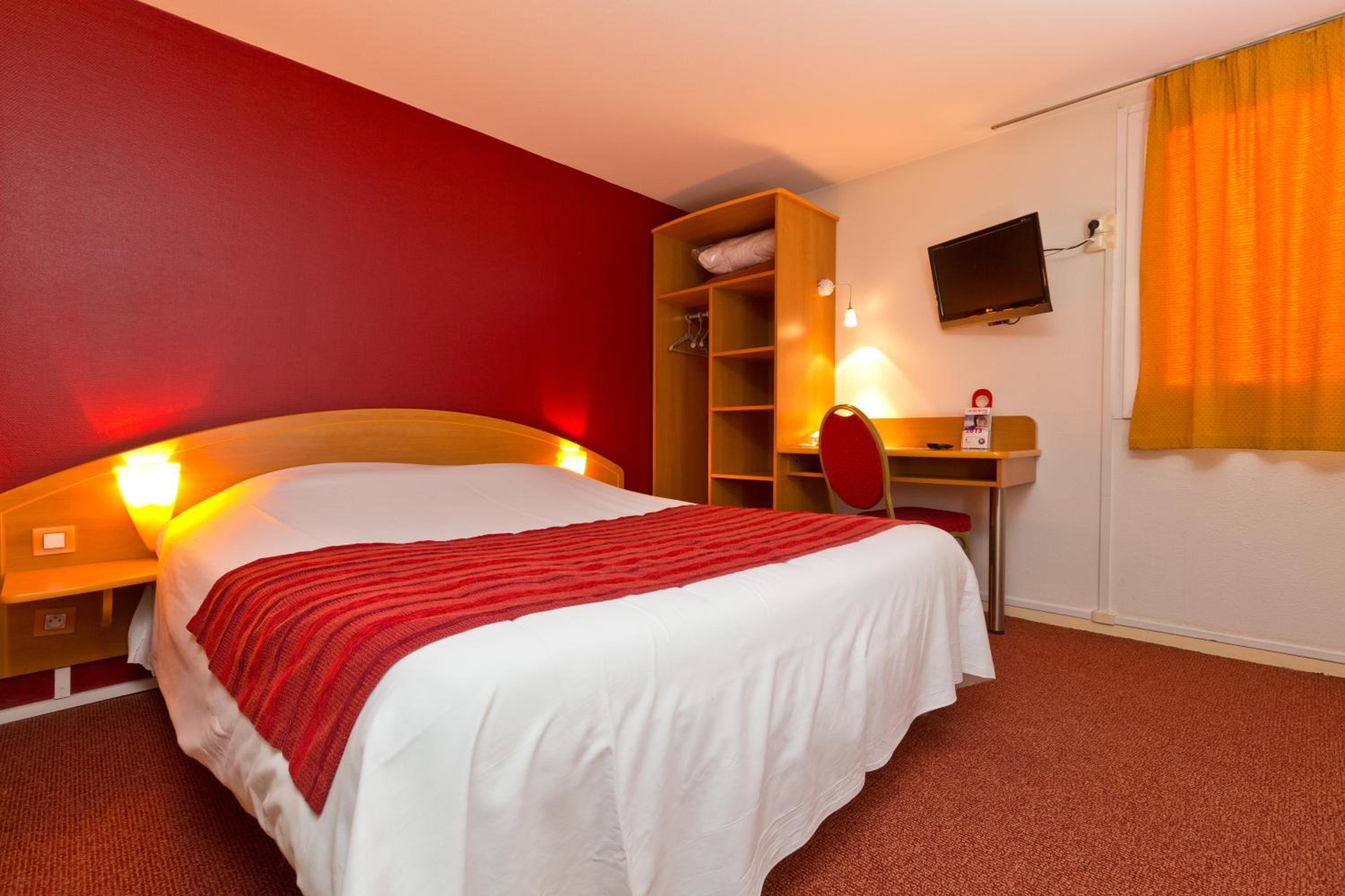 Epinal Vacations - Prest'Hotel Epinal Chavelot - Property Image 9